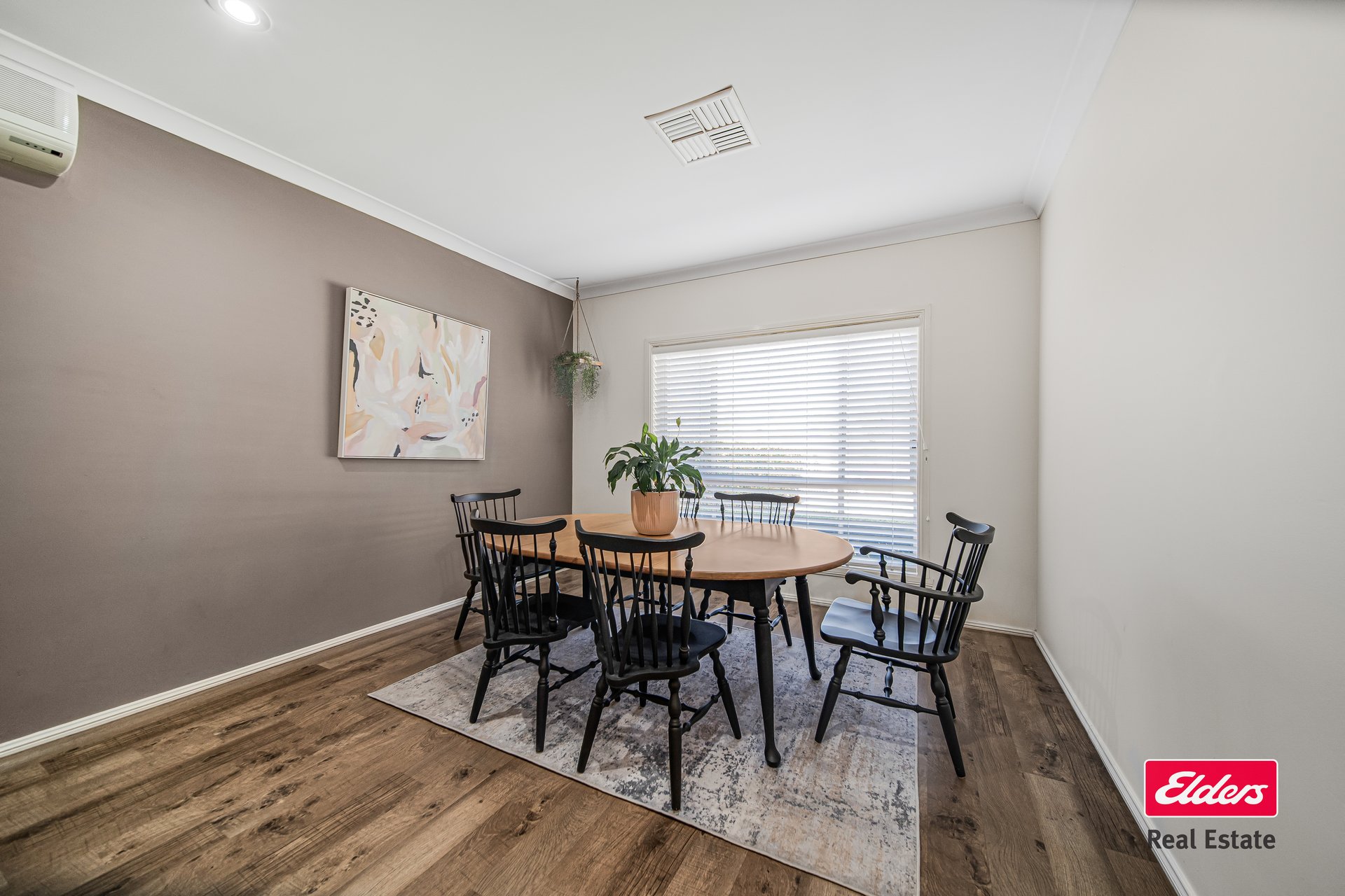 20 Beveridge Crescent — photo 4 of 10