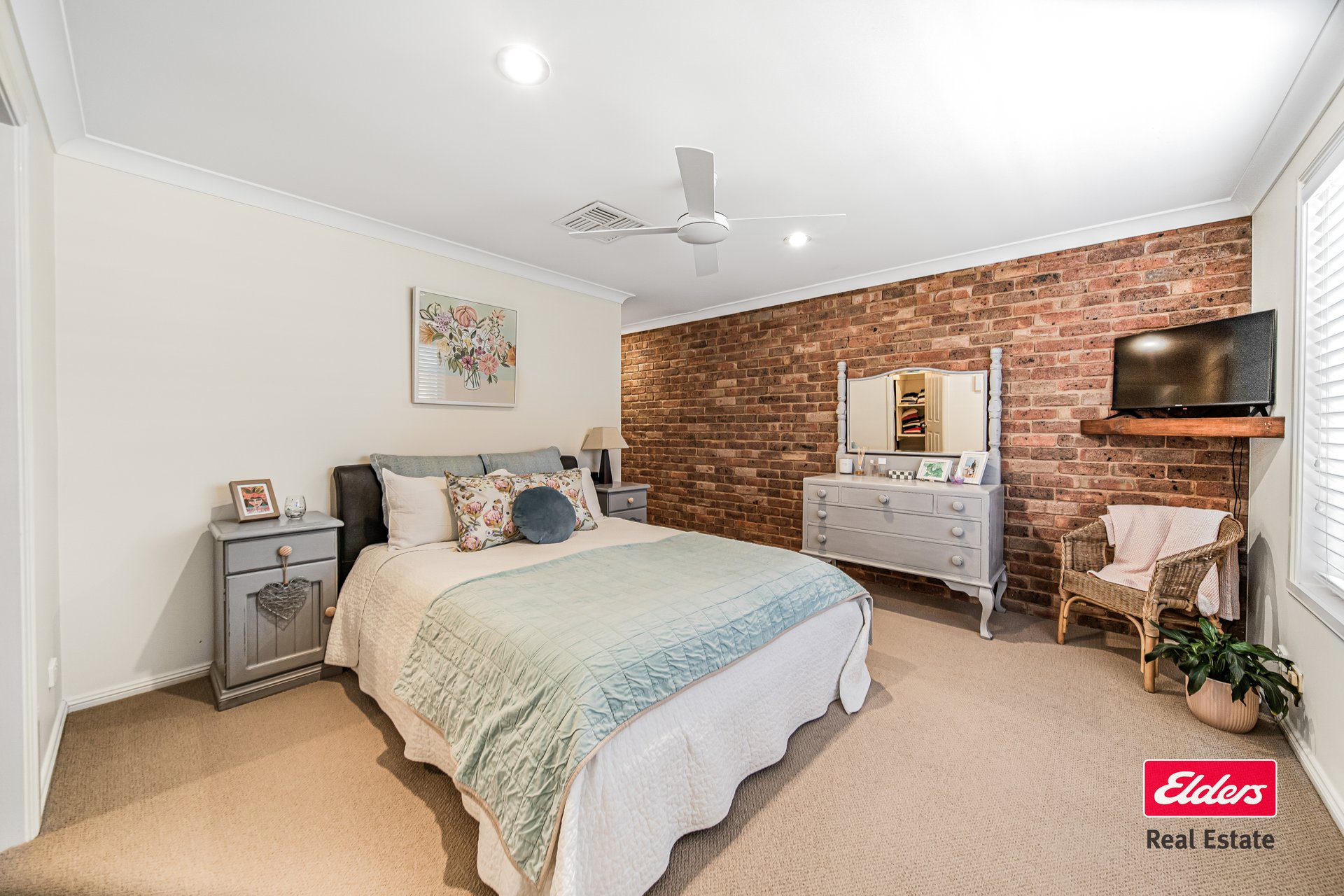 20 Beveridge Crescent — photo 5 of 10