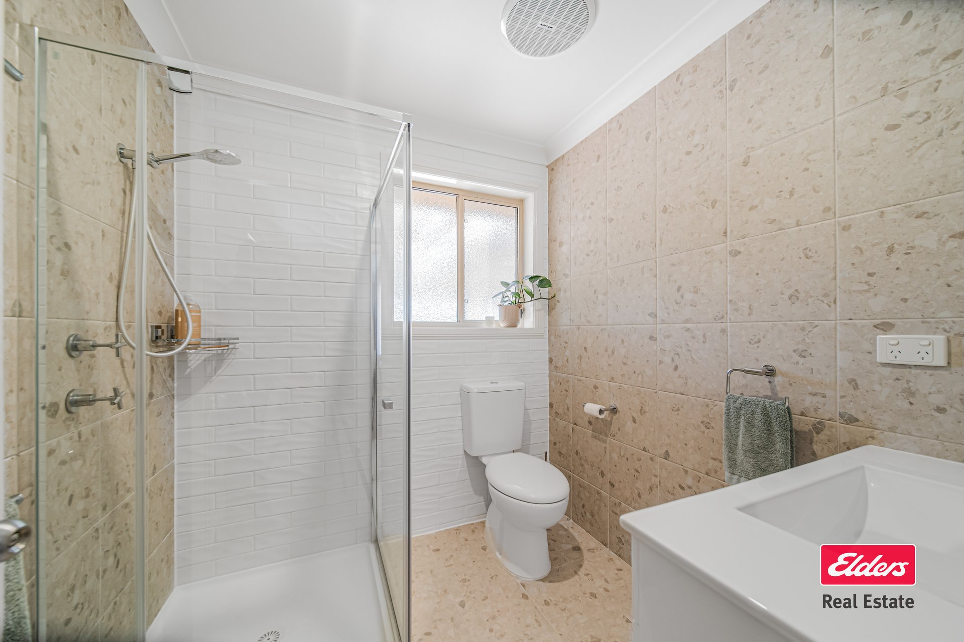 20 Beveridge Crescent — photo 6 of 10
