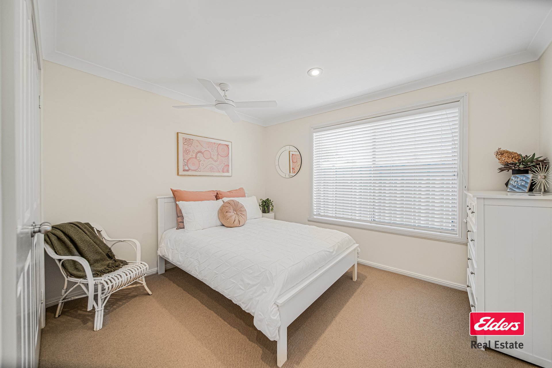 20 Beveridge Crescent — photo 9 of 10
