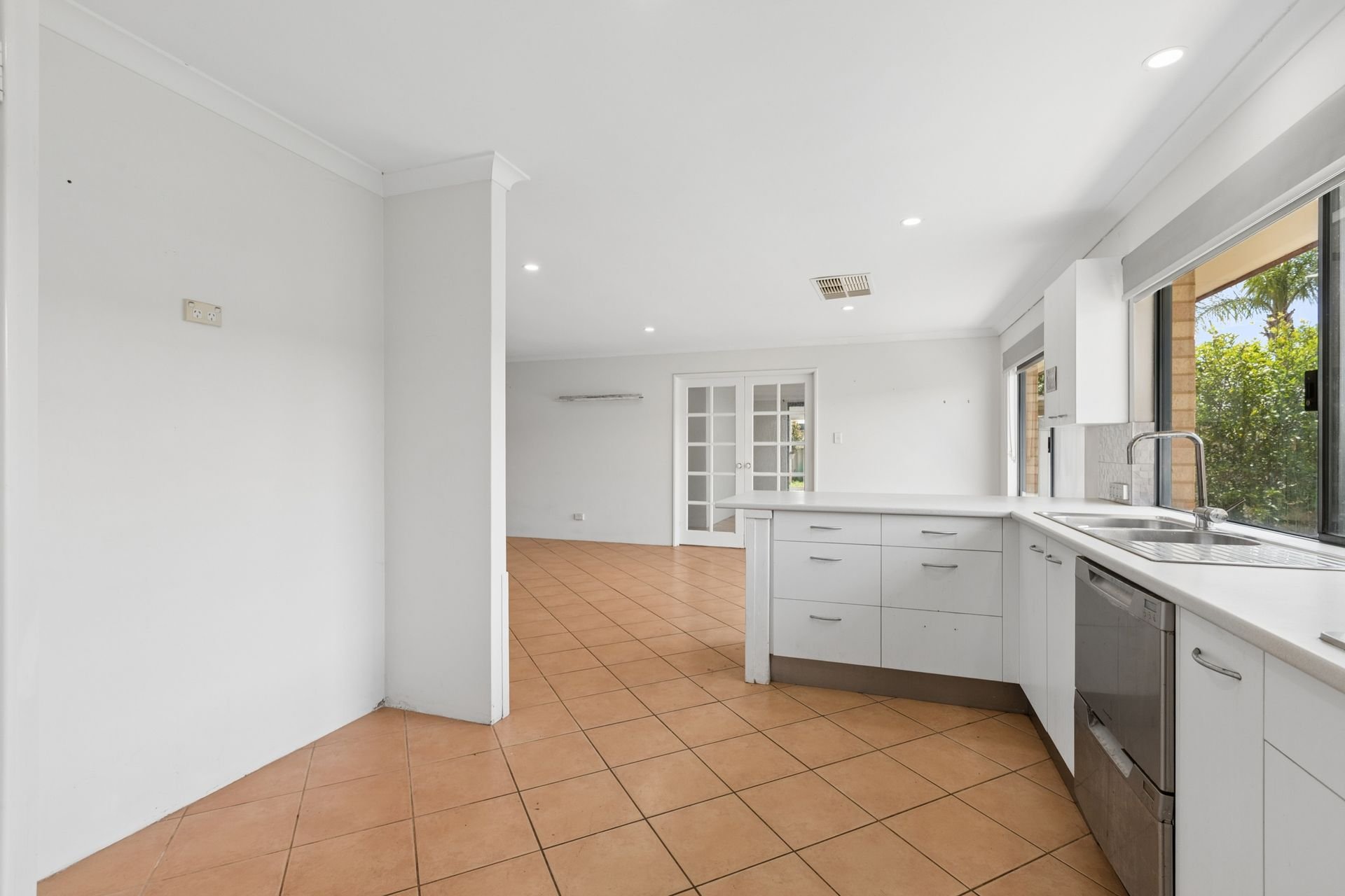 67 Zaragoza Drive — photo 3 of 10