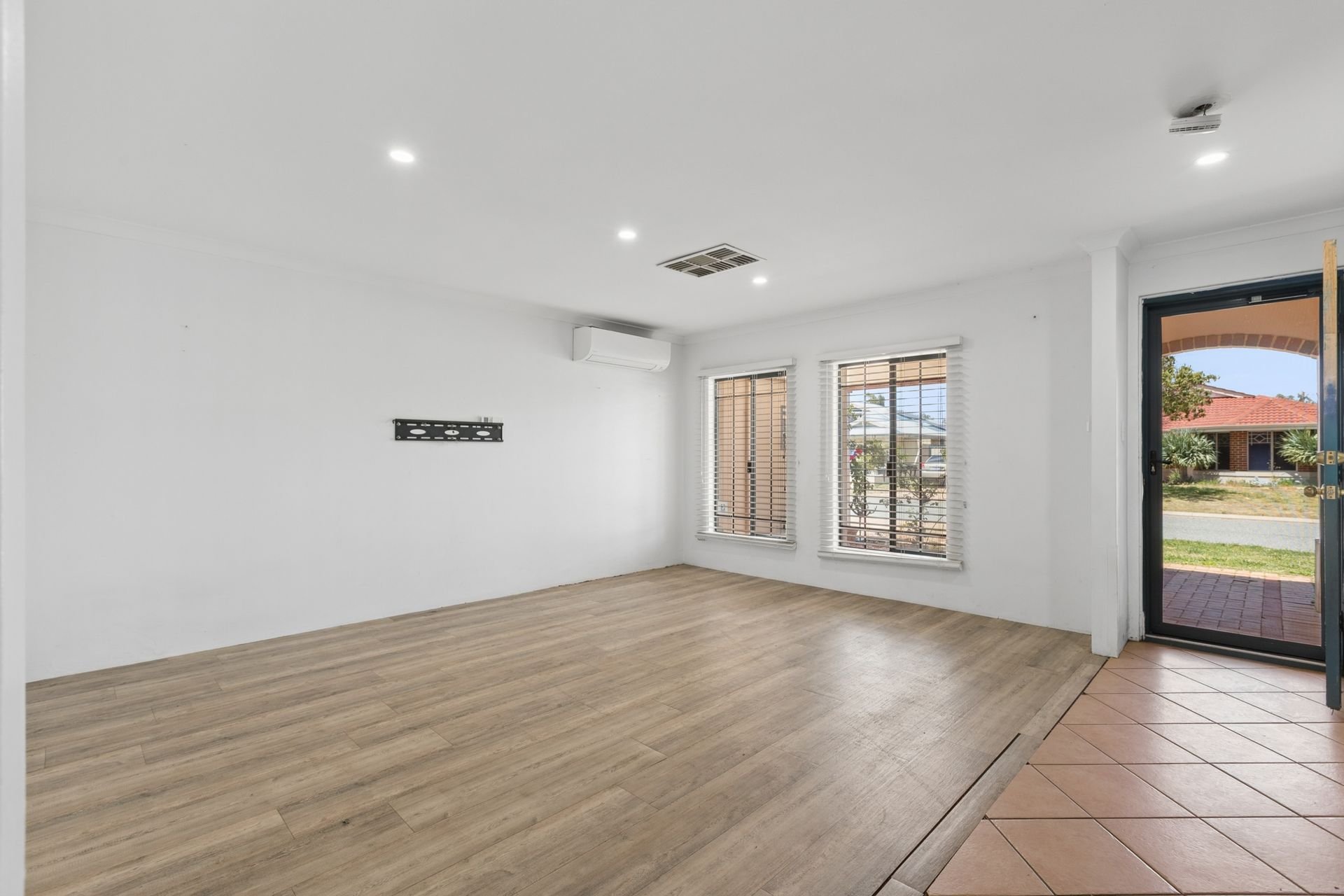 67 Zaragoza Drive — photo 9 of 10