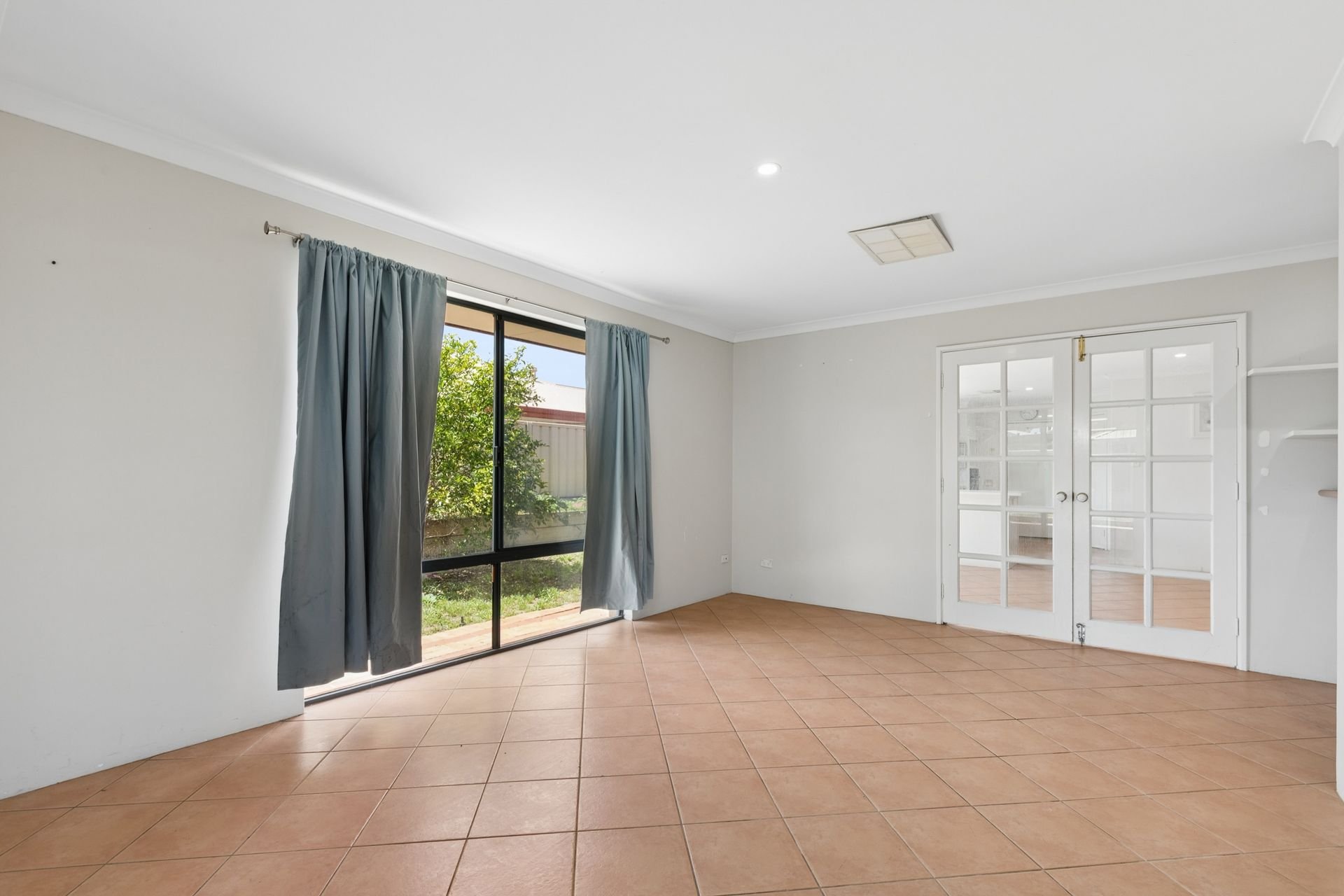 67 Zaragoza Drive — photo 8 of 10