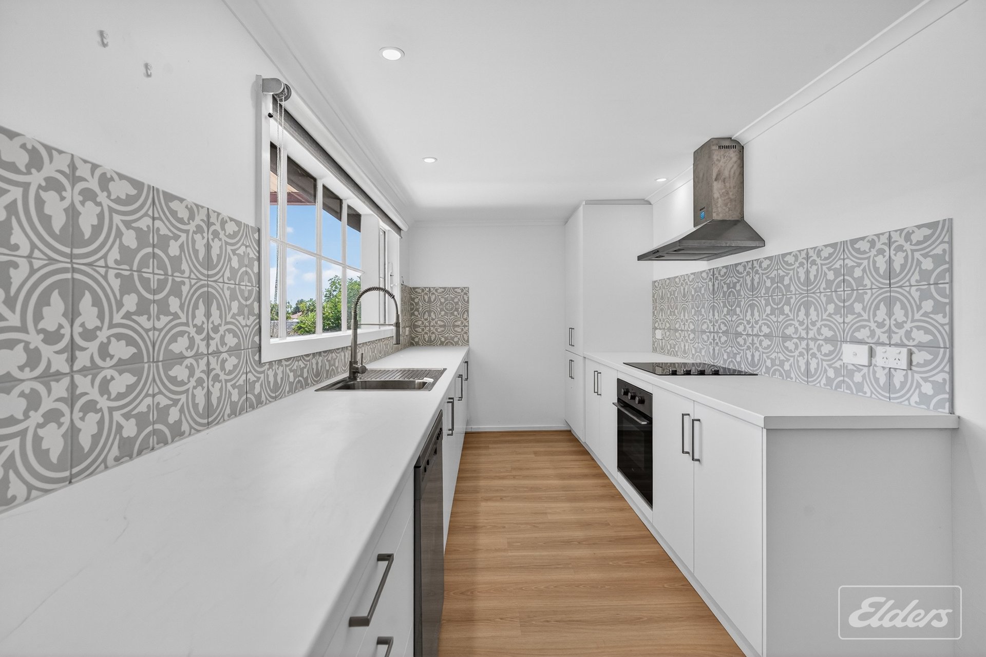 11 Stephenson Street — photo 3 of 10