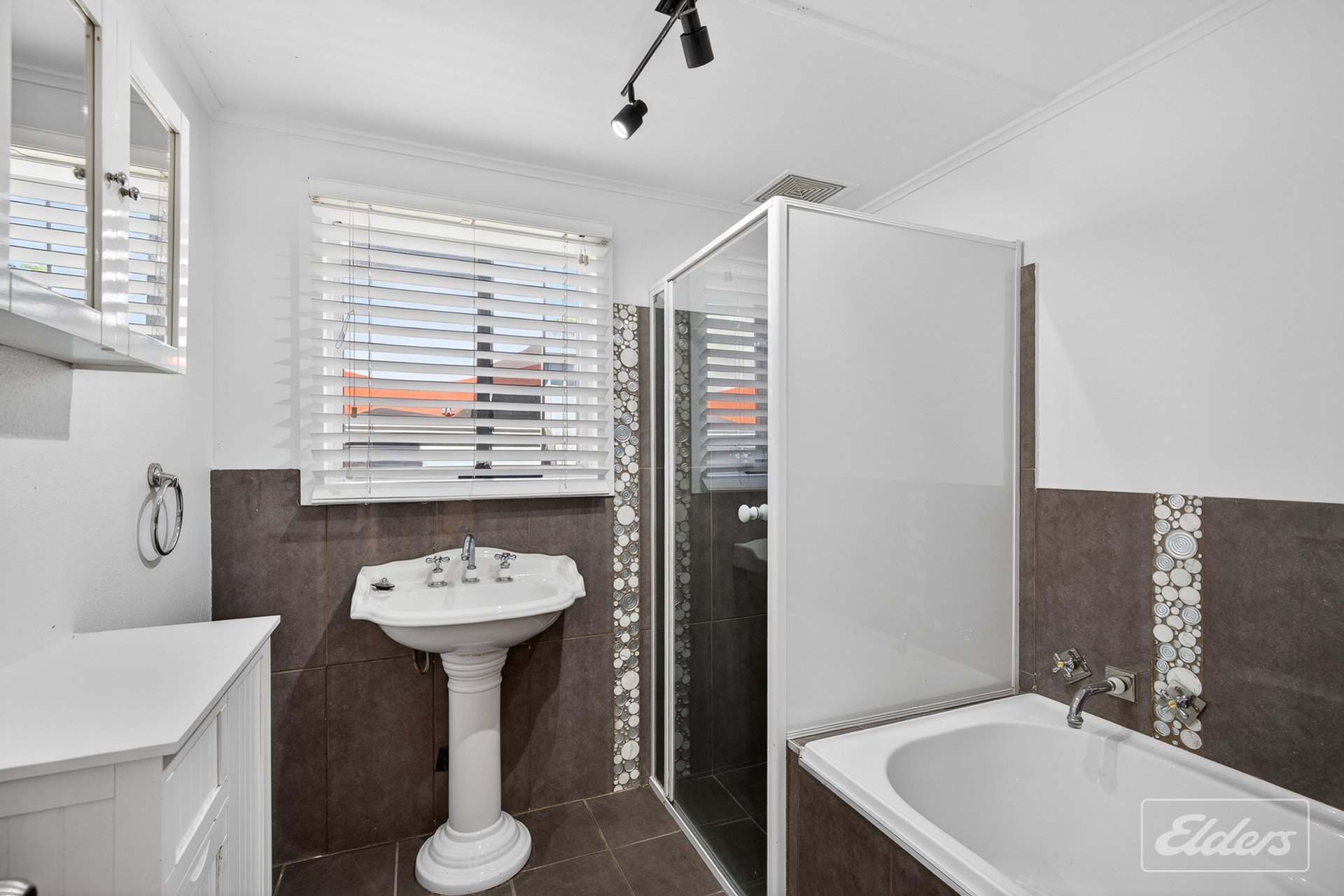 11 Stephenson Street — photo 7 of 10