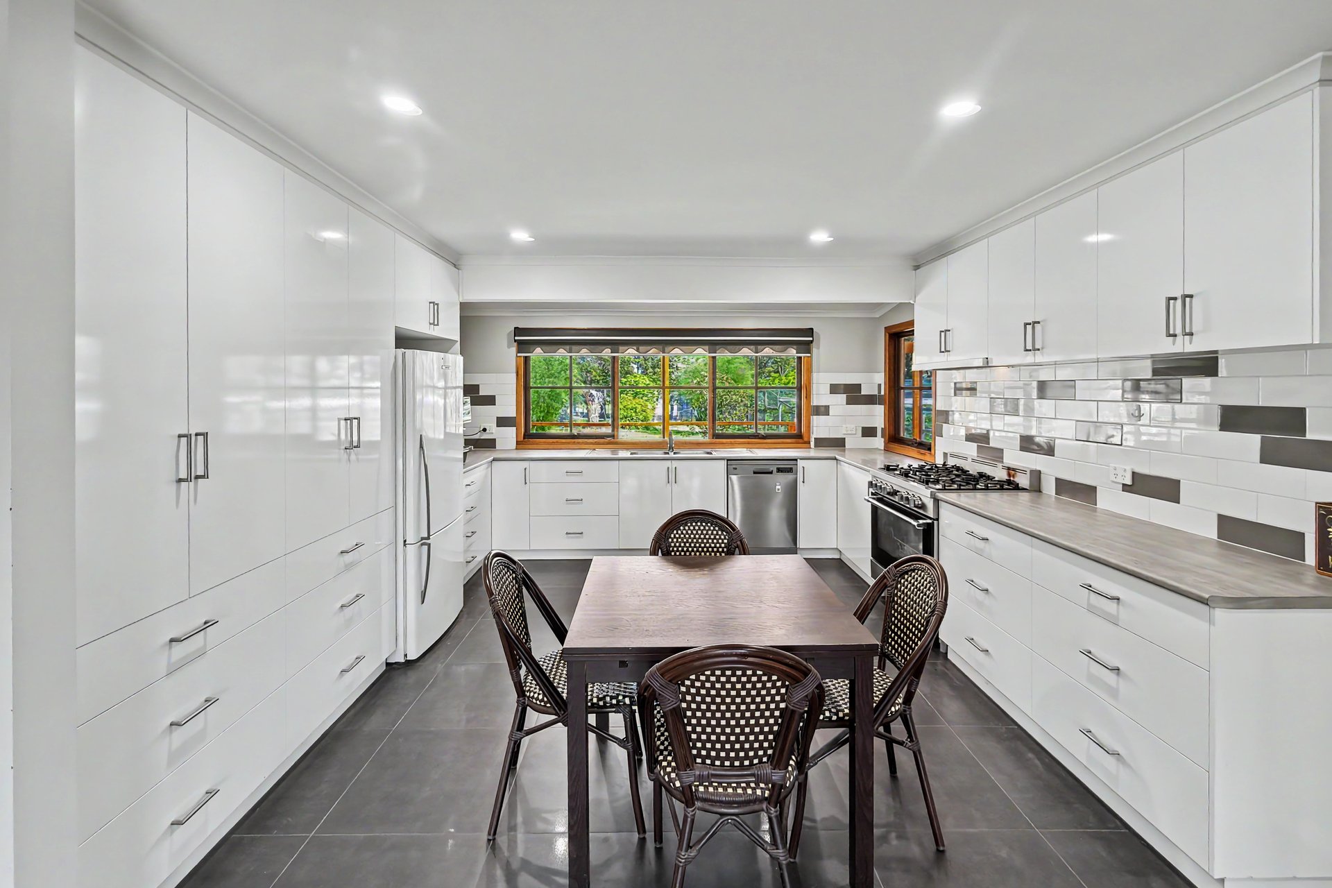 97 Highton Lane — photo 8 of 10