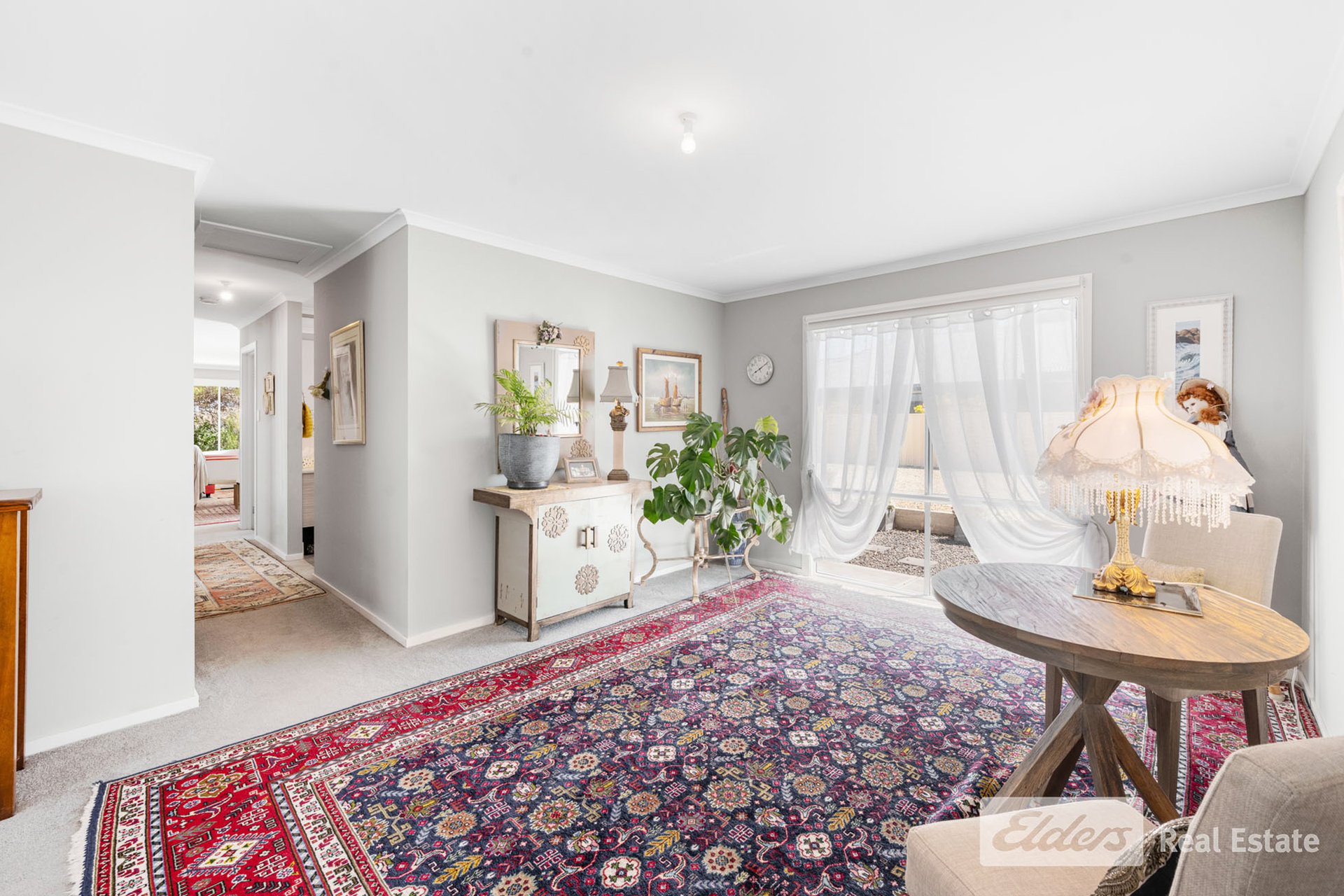8 Trevor Drive — photo 4 of 10