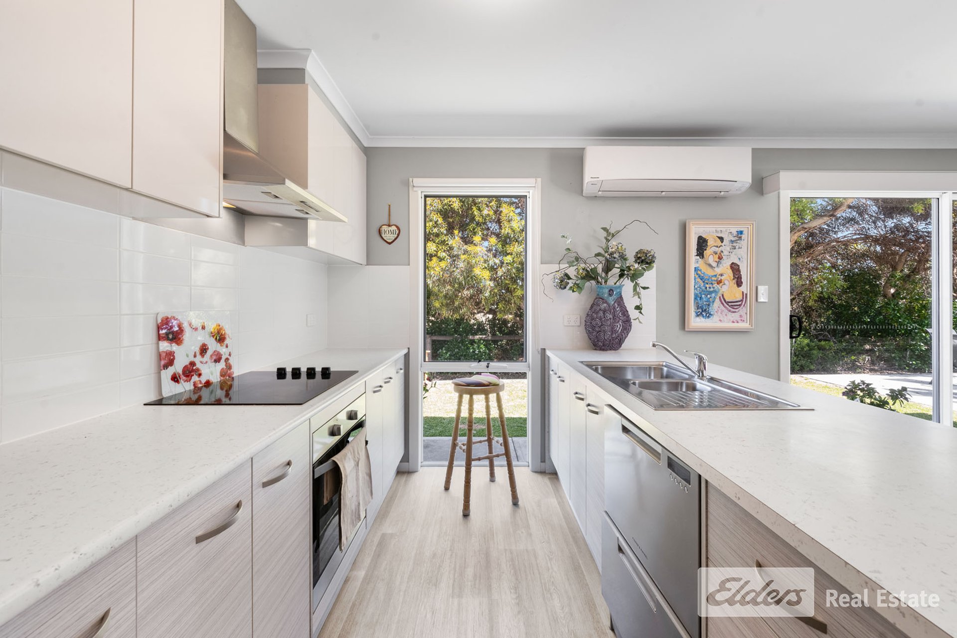 8 Trevor Drive — photo 5 of 10