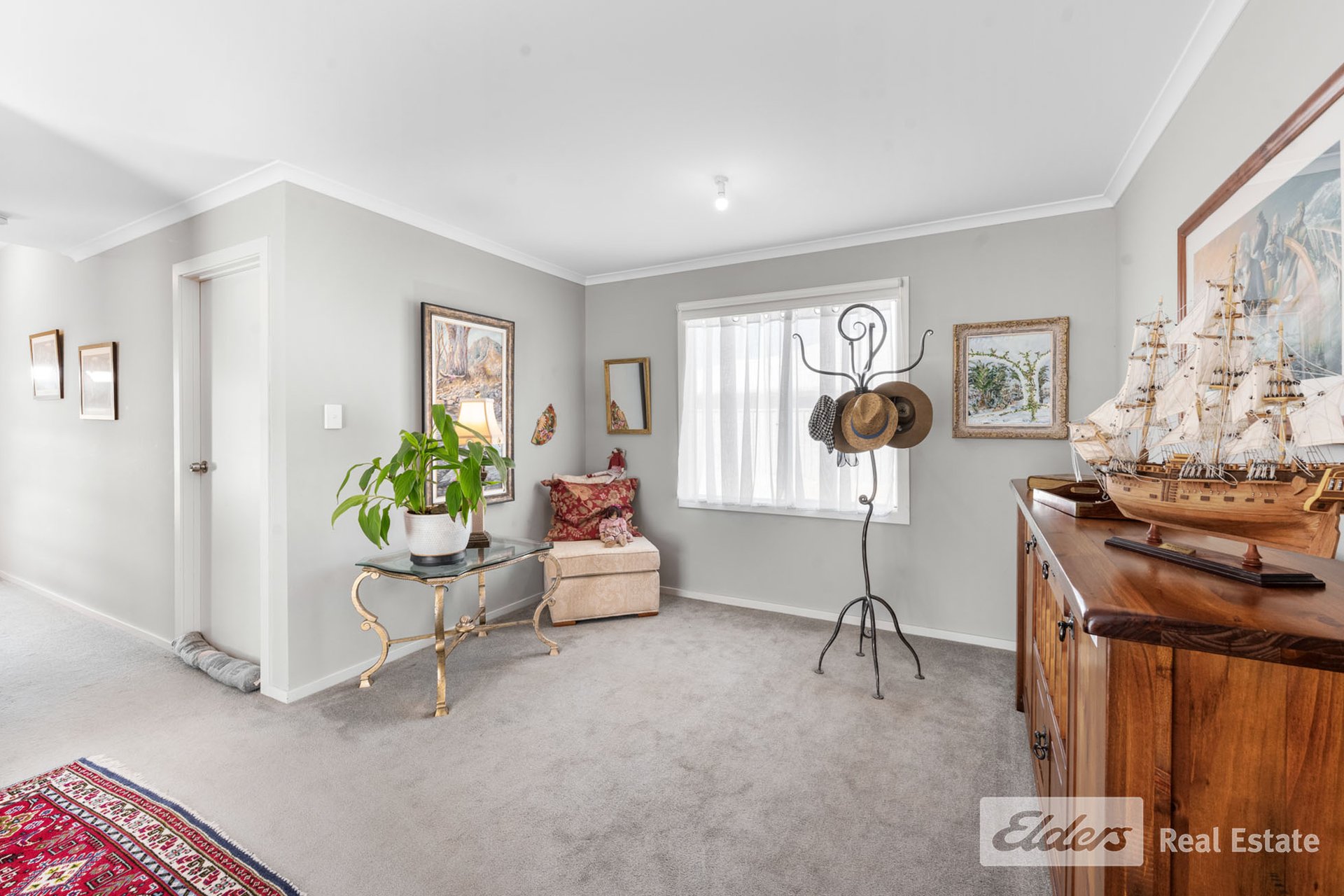 8 Trevor Drive — photo 7 of 10