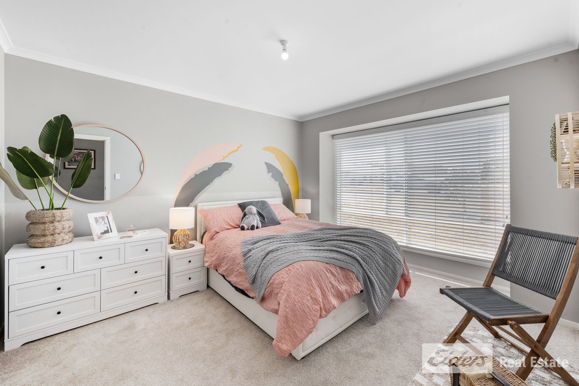 8 Trevor Drive — photo 9 of 10
