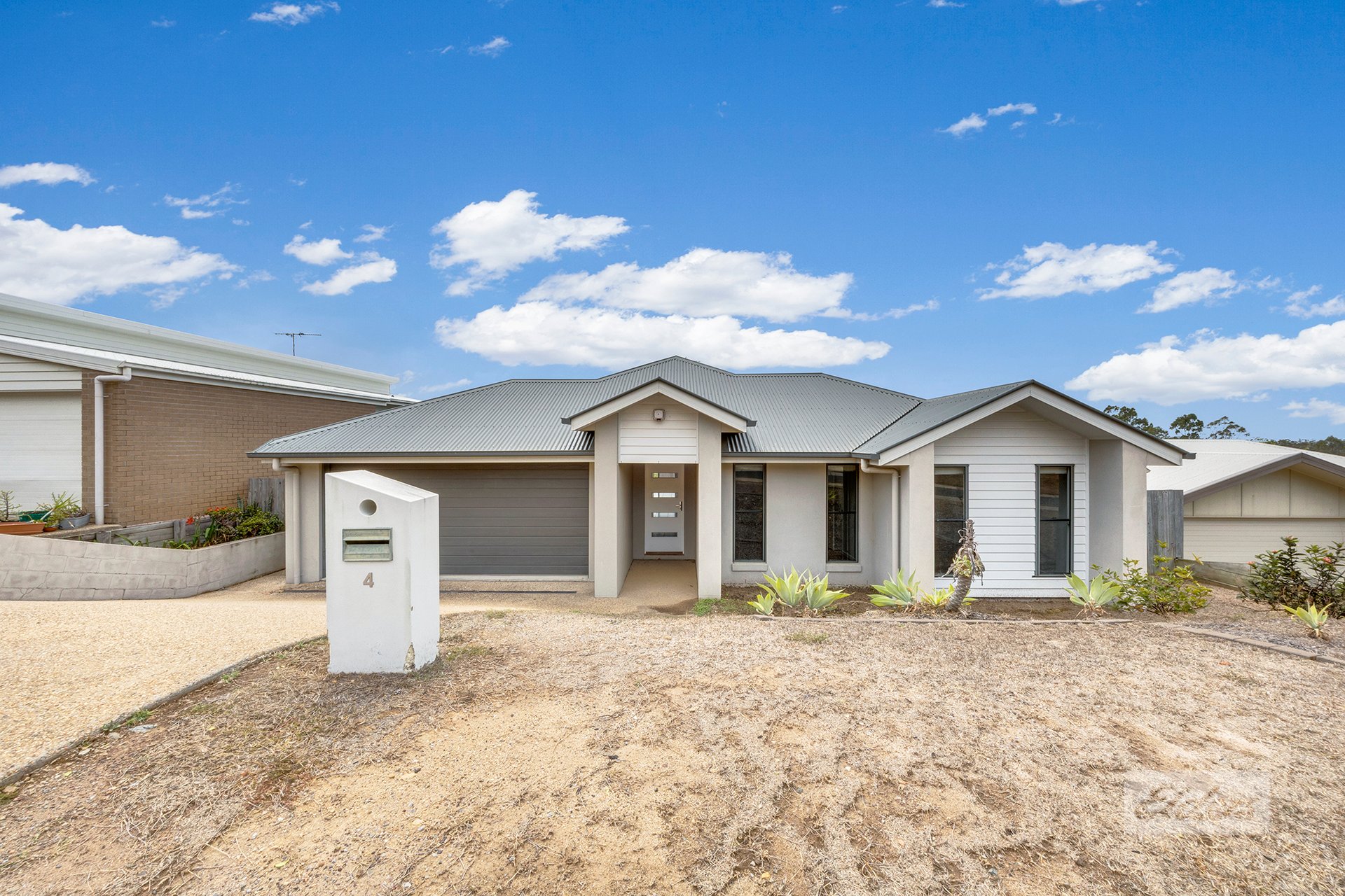 4 Deveney Drive, Kirkwood, QLD, 4680