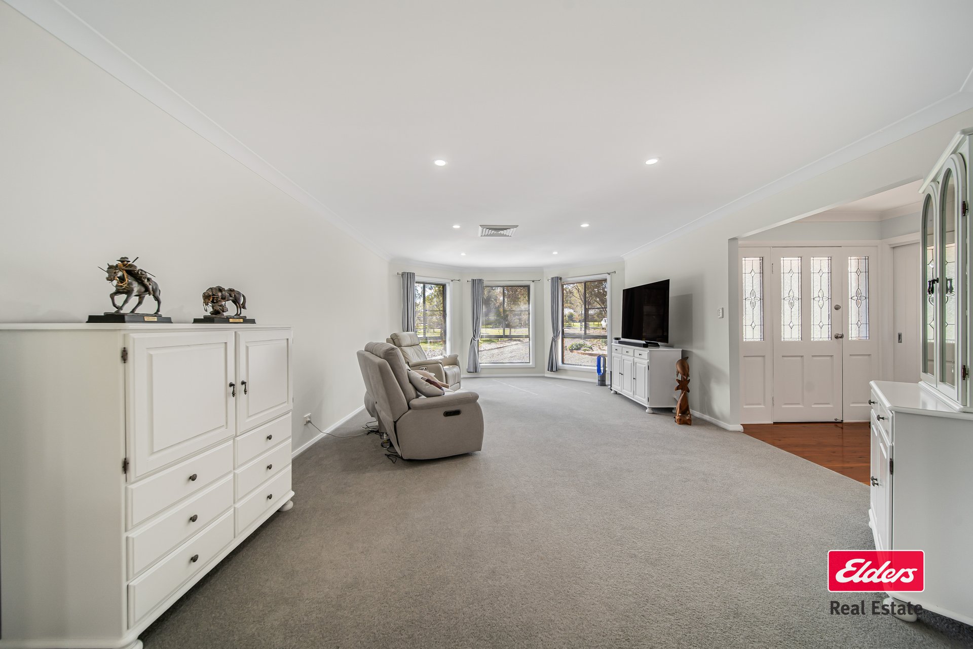 35R Debeaufort Drive — photo 2 of 10