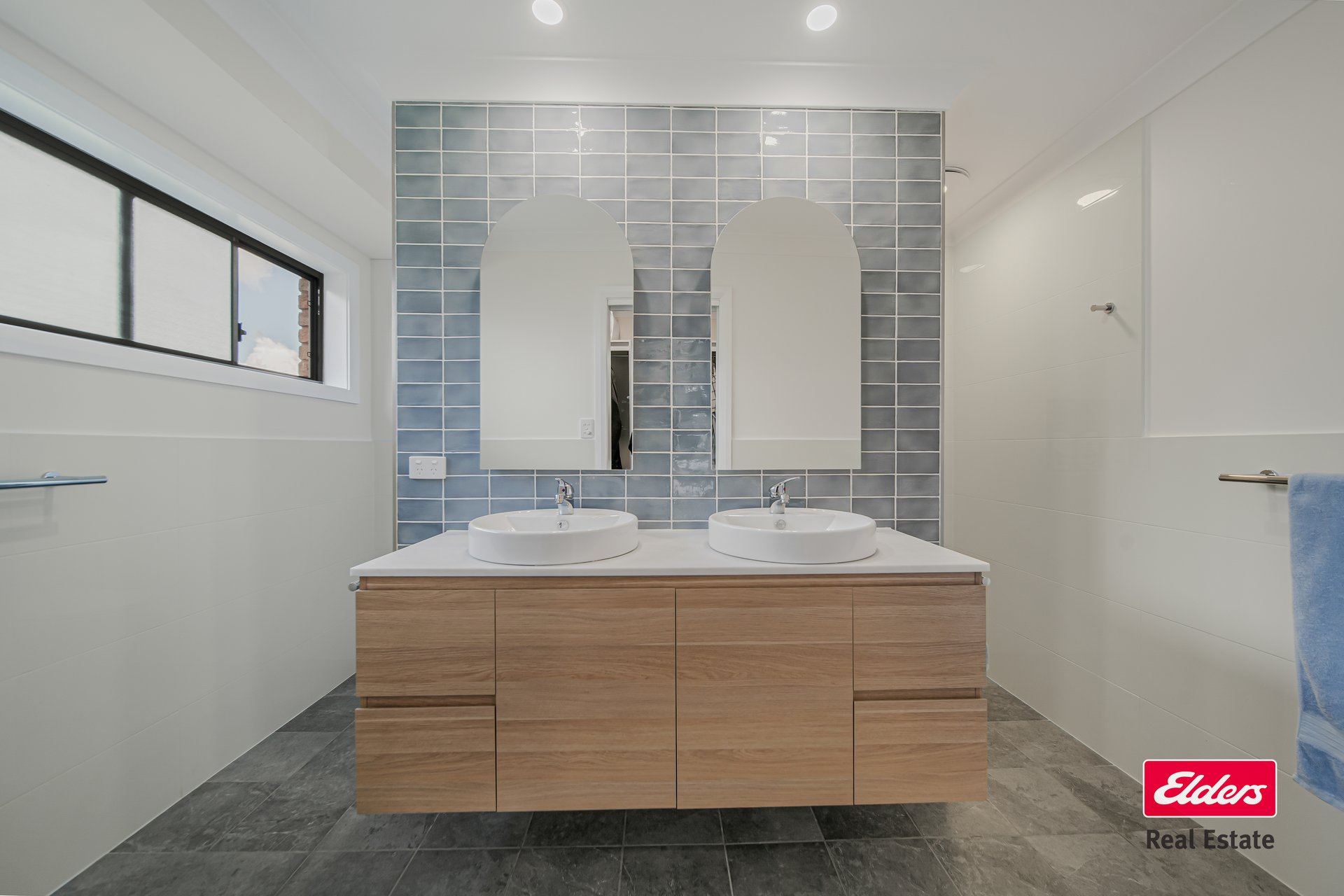 35R Debeaufort Drive — photo 8 of 10