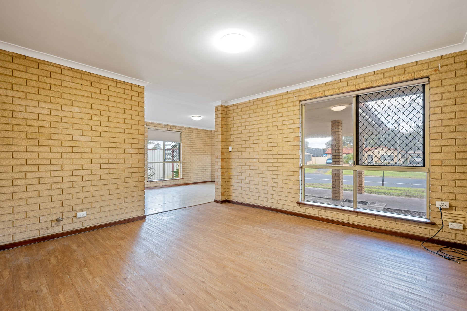 1B Nenke Way — photo 4 of 10