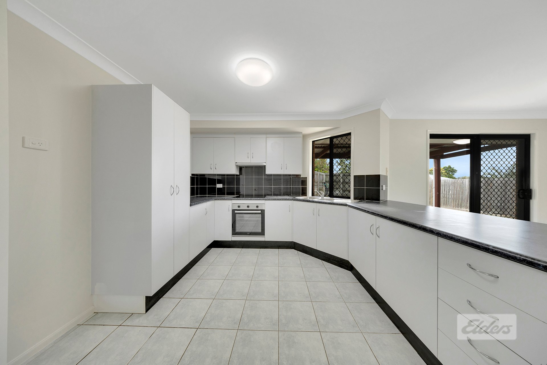 1 Craigmoor Court — photo 4 of 10