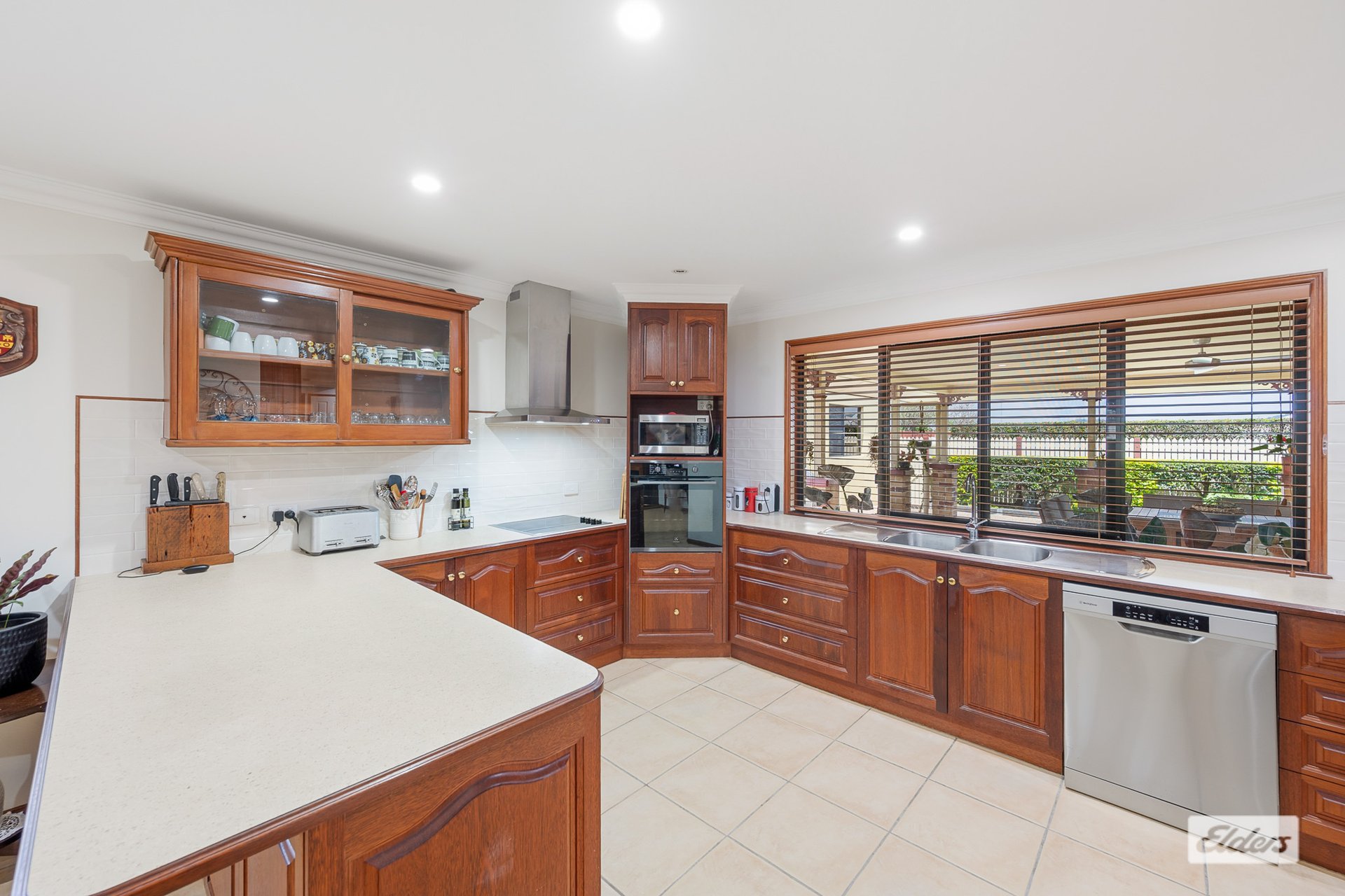 190 J Hickey Avenue — photo 7 of 10