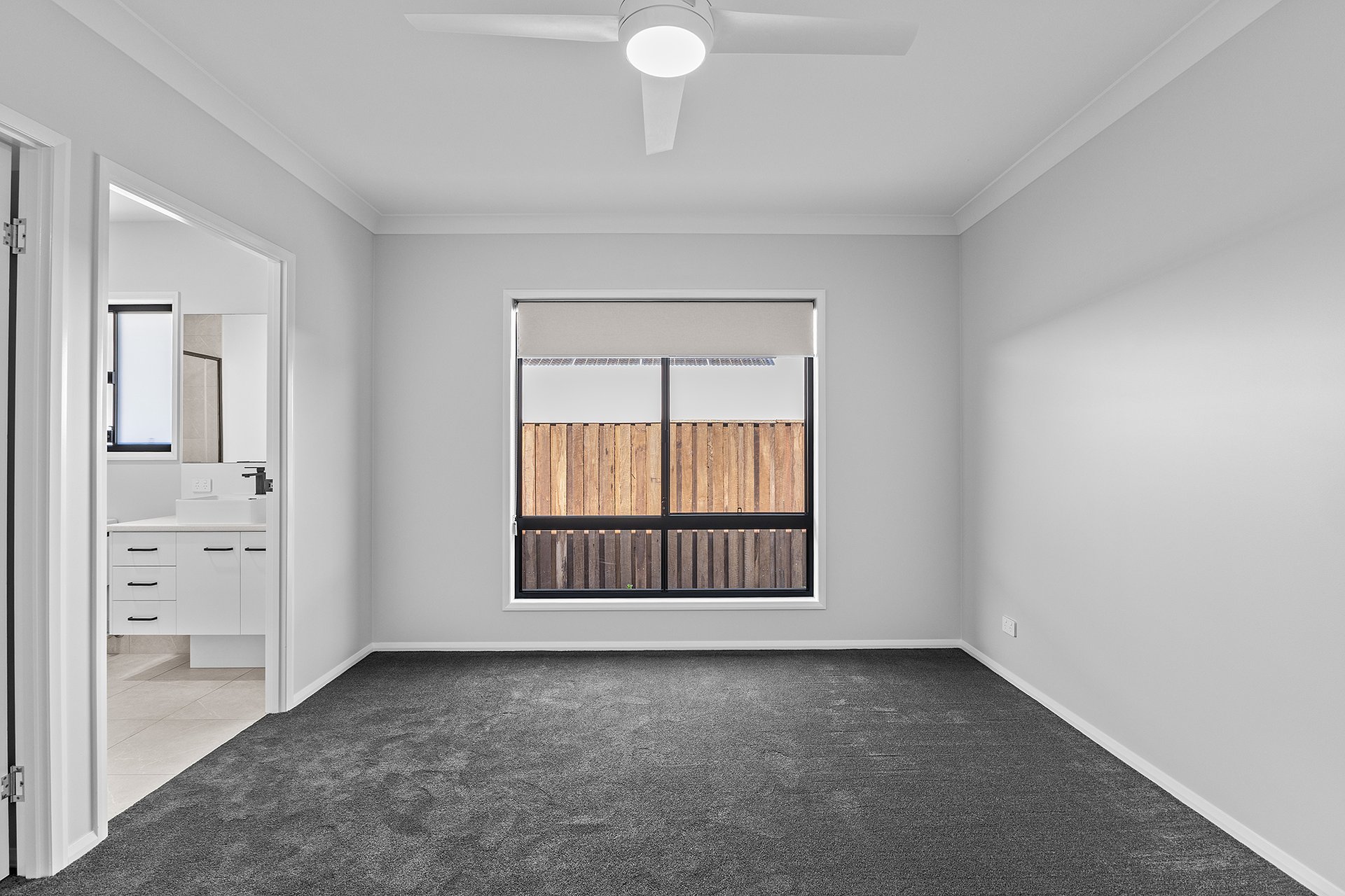 13 Kynoch Crescent — photo 8 of 10