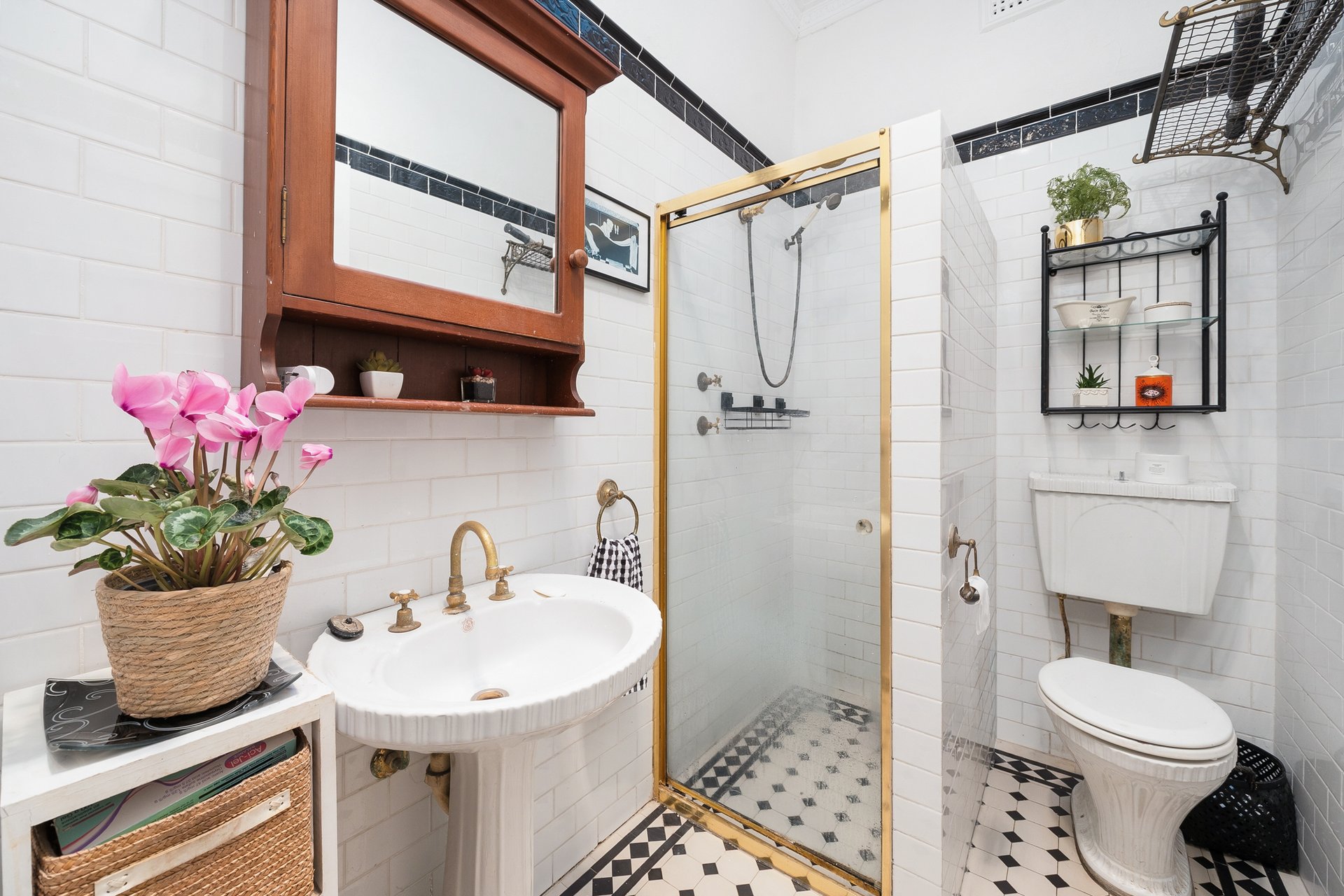 78 Roslyn Street — photo 9 of 10