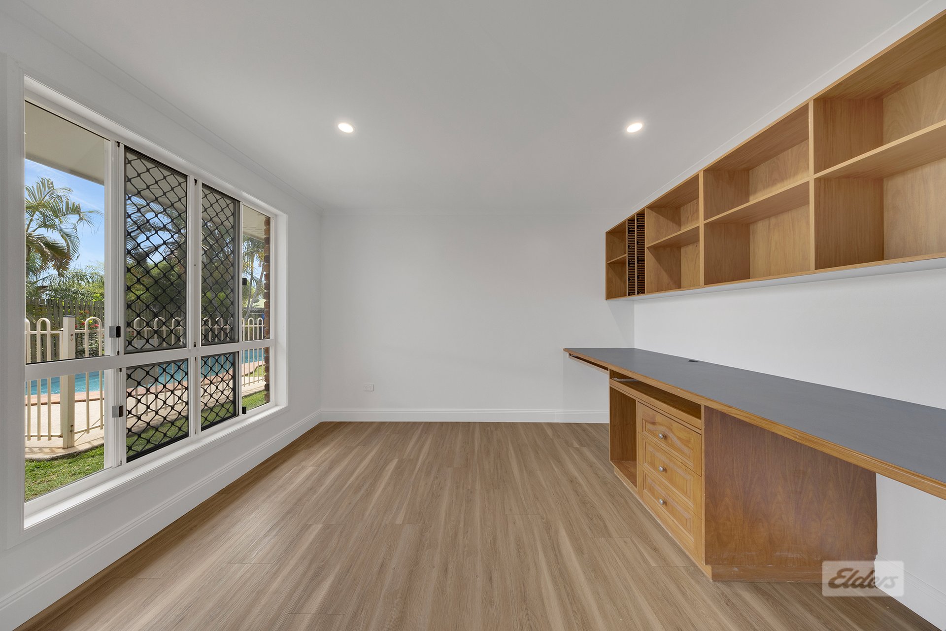 5 Buckingham Court — photo 8 of 10