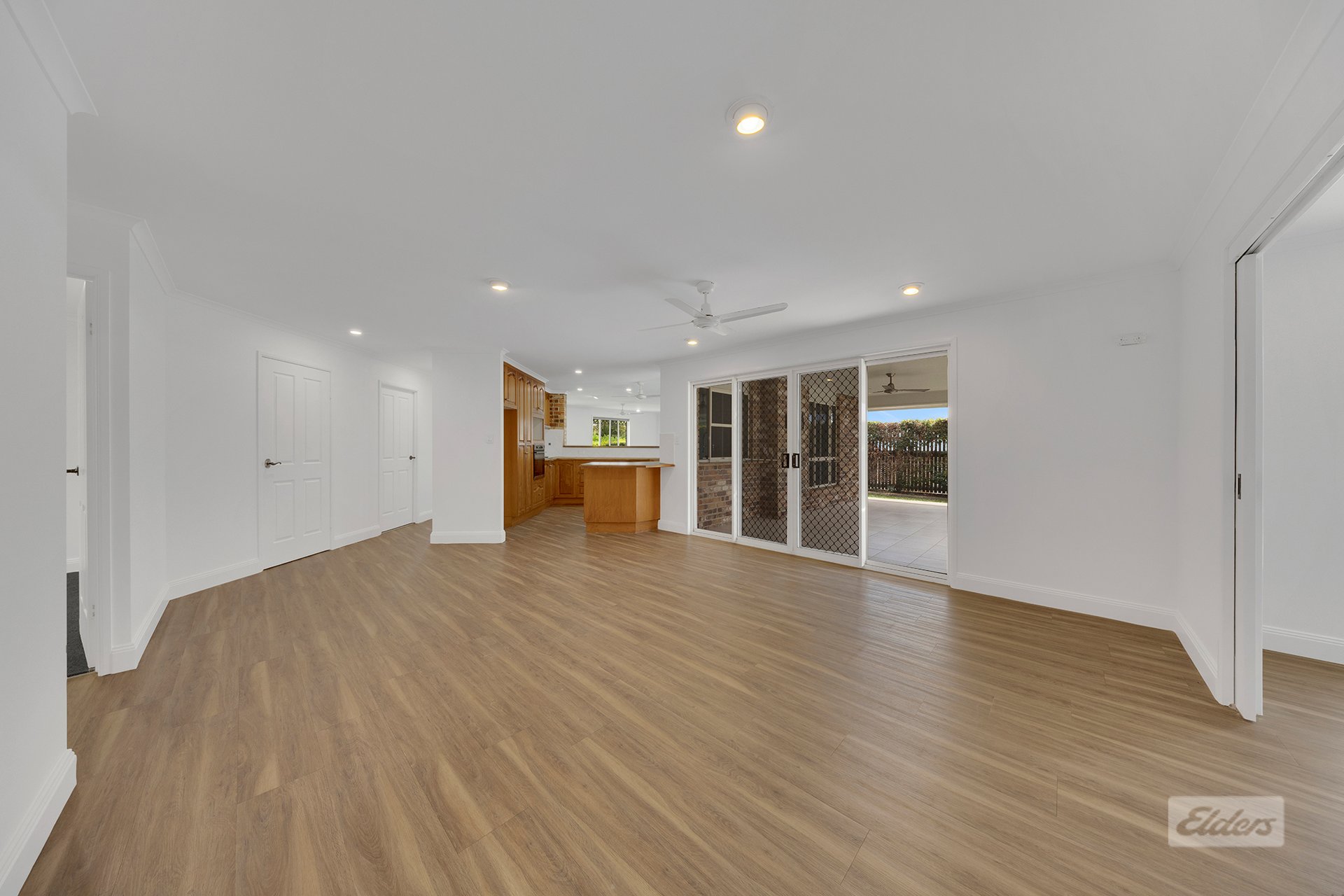 5 Buckingham Court — photo 7 of 10