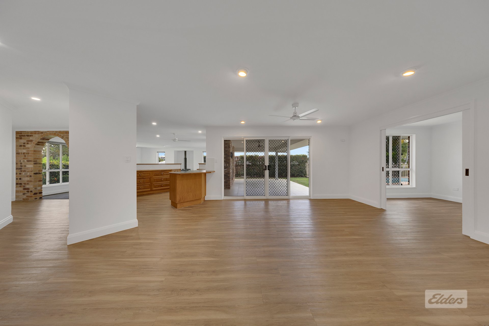 5 Buckingham Court — photo 6 of 10
