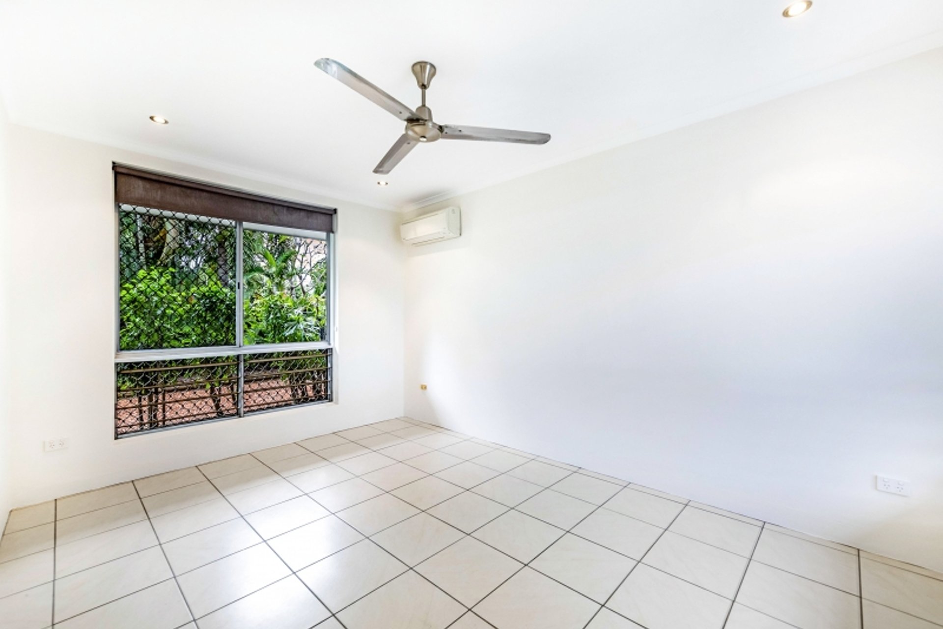 41 Rosella Crescent — photo 6 of 10