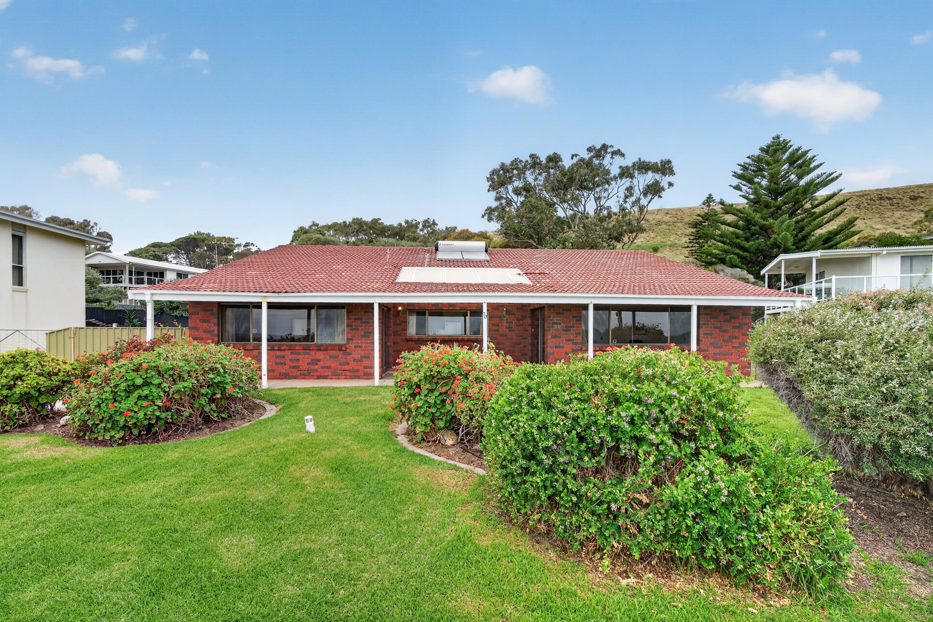 70 Gold Coast Drive — photo 5 of 10