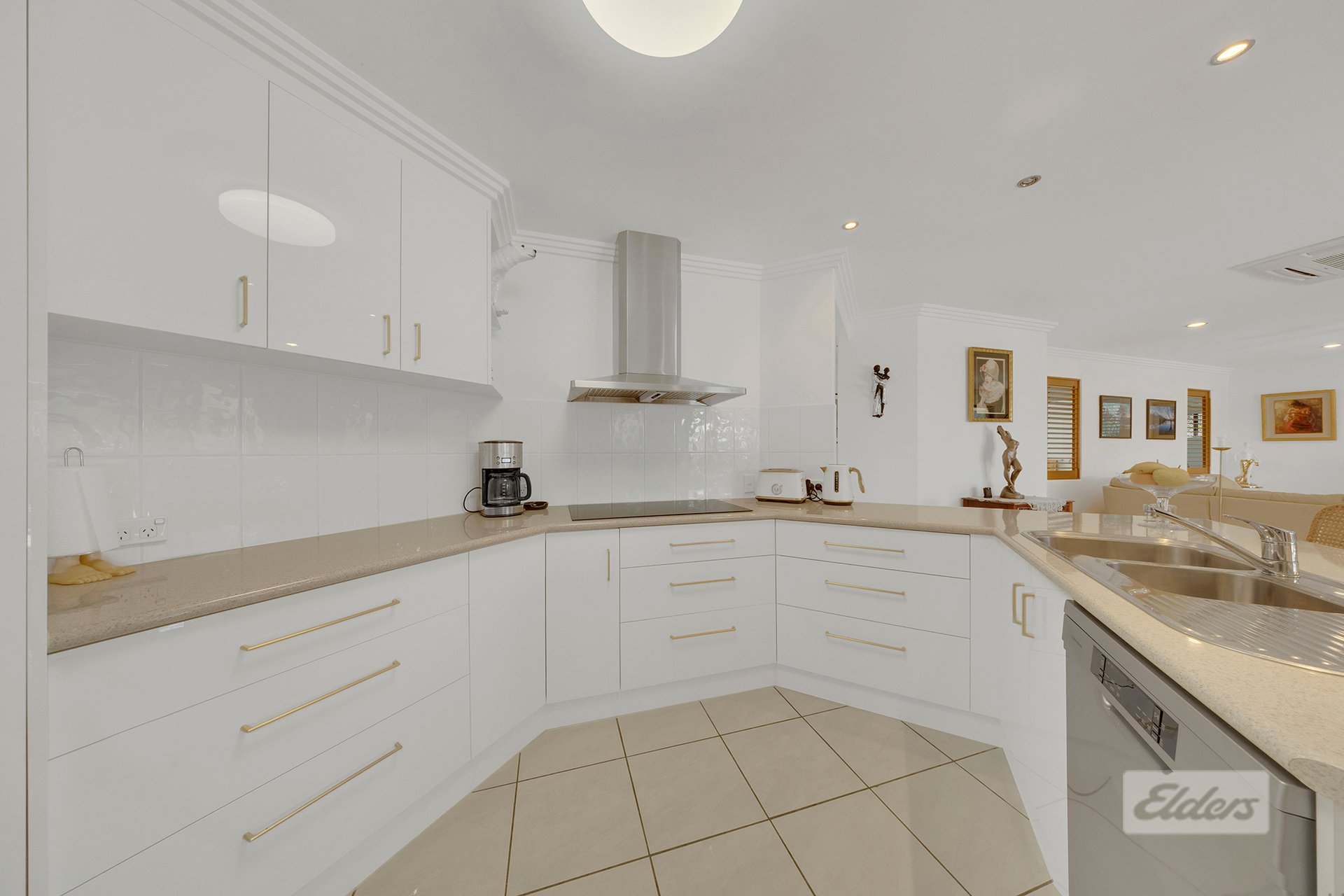 12 Creswell Court — photo 3 of 10