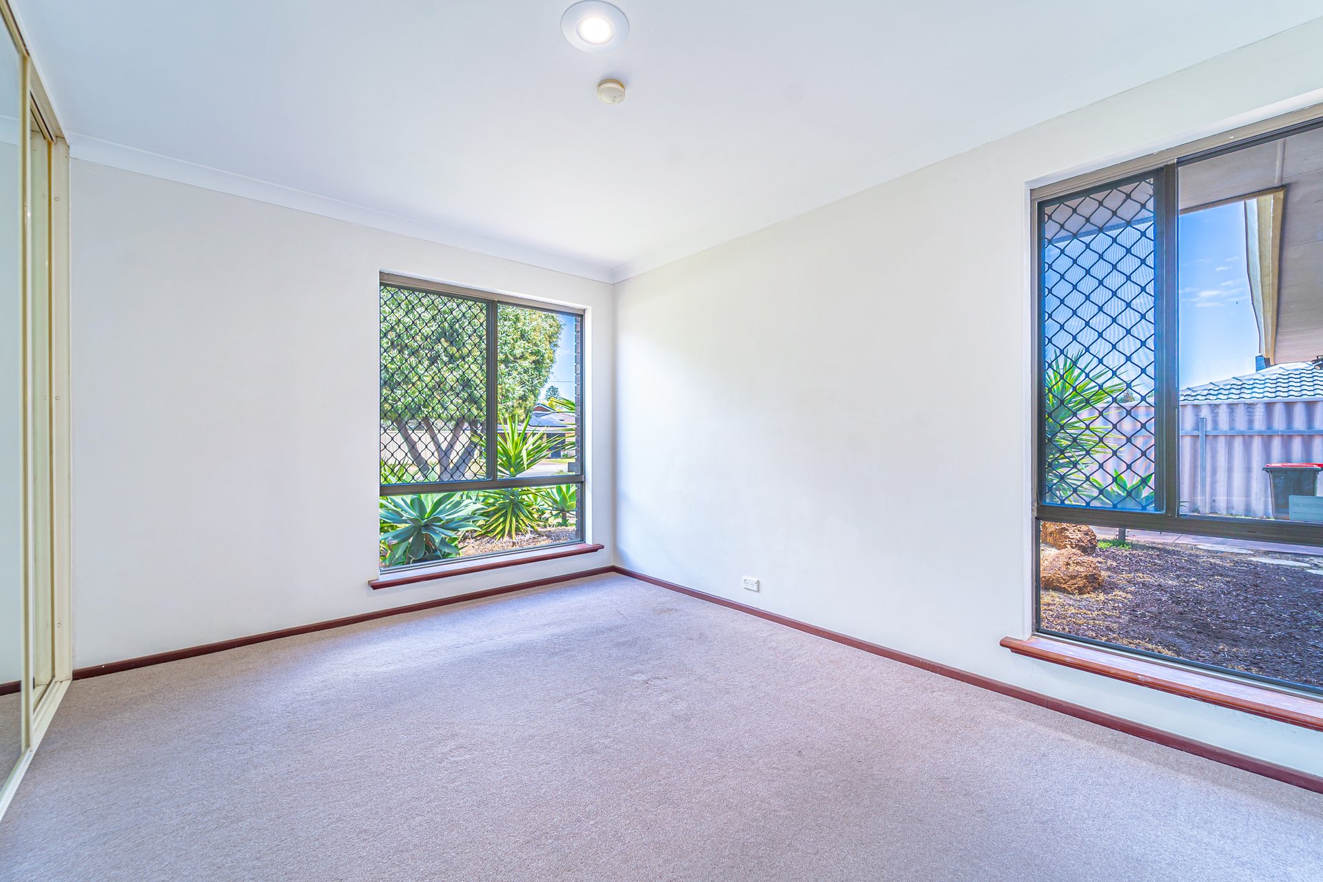 22 Axminster Street — photo 5 of 10