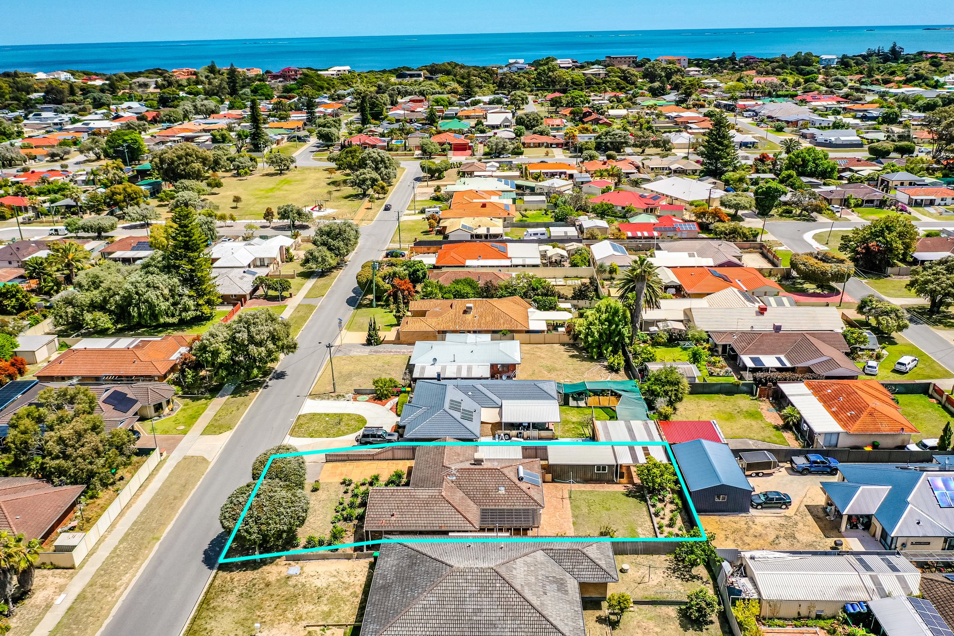 22 Axminster Street — photo from Elders Real Estate Rockingham & Baldivis