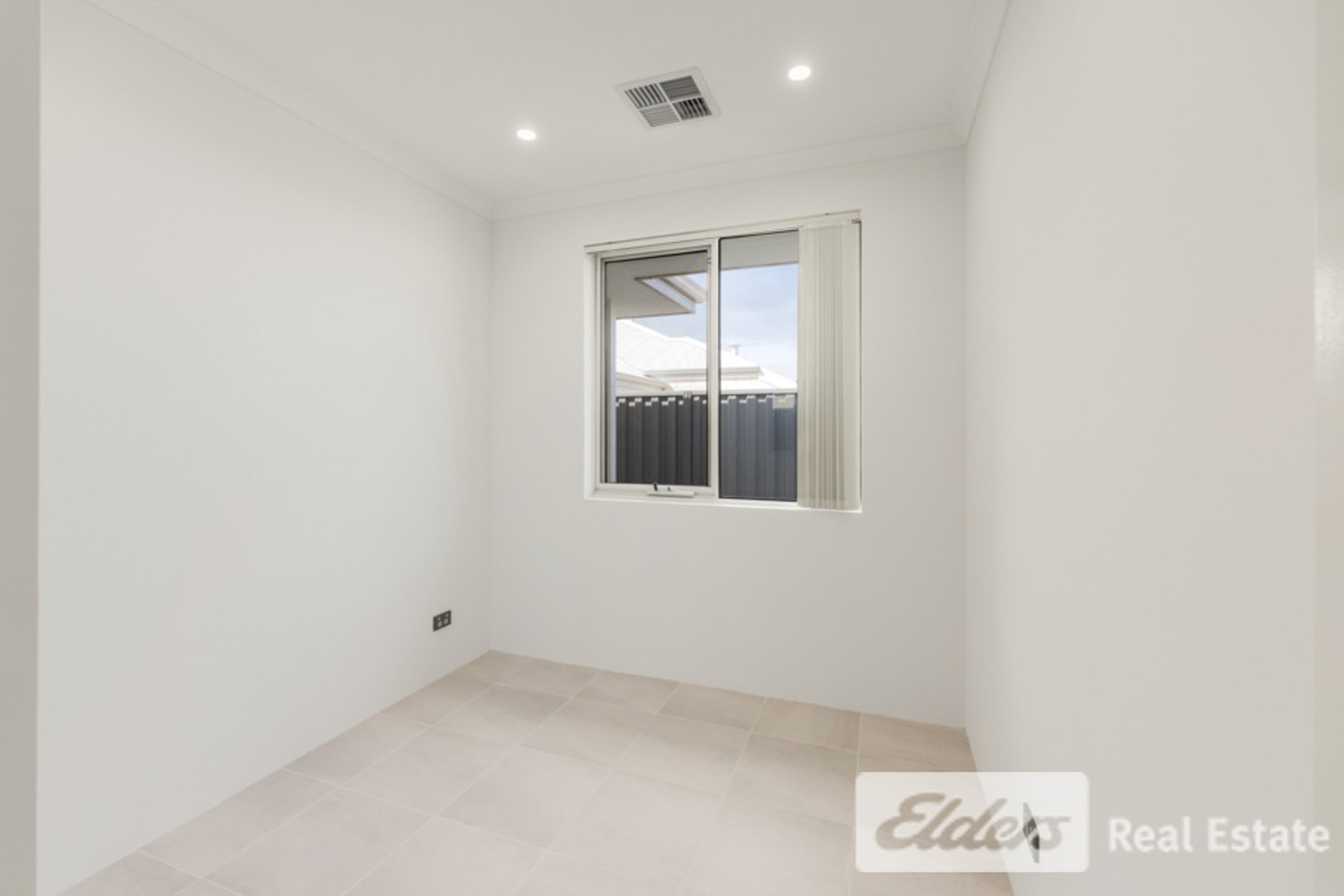 16B Bennetts Way — photo 3 of 10
