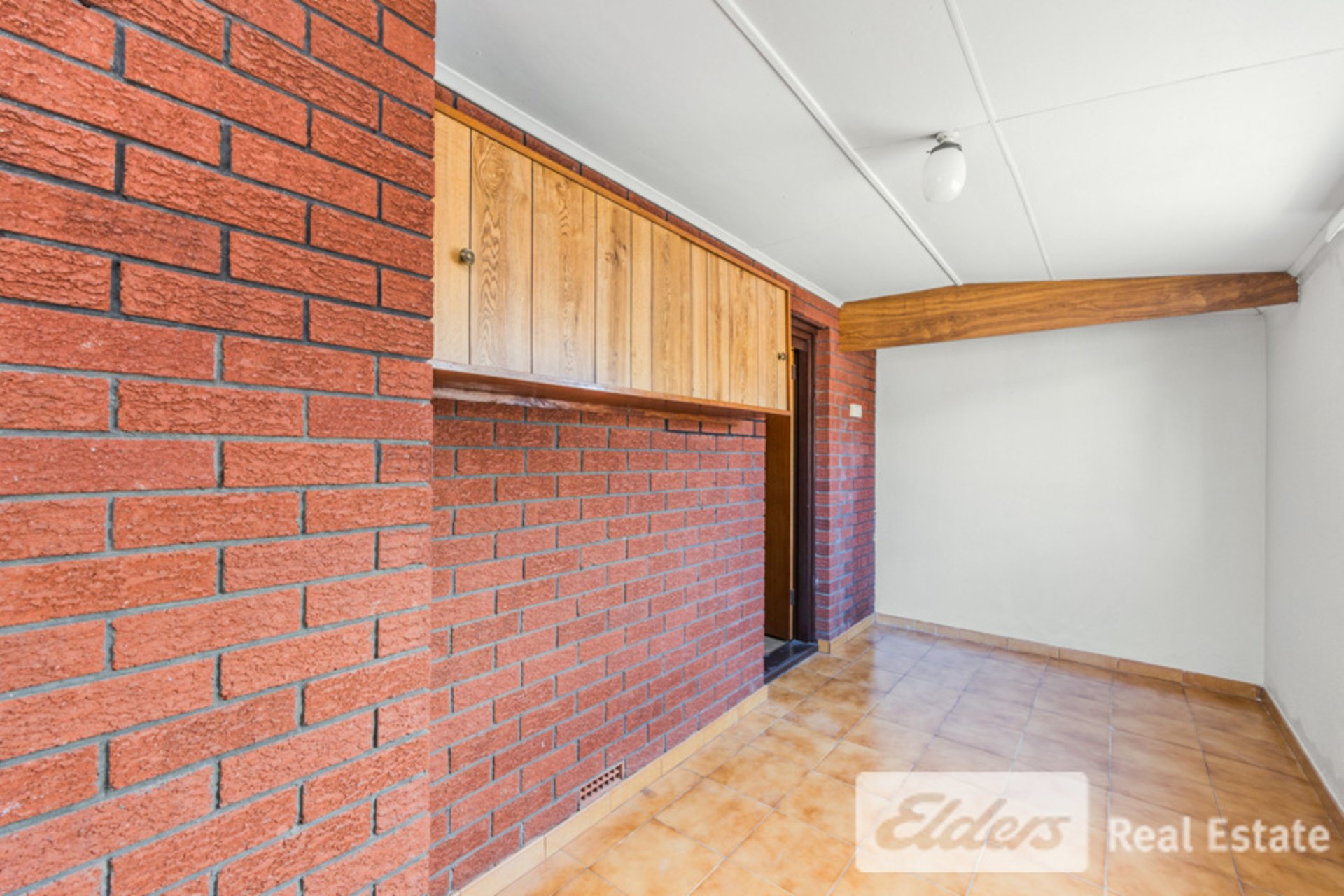 10 Indus Close — photo 8 of 10