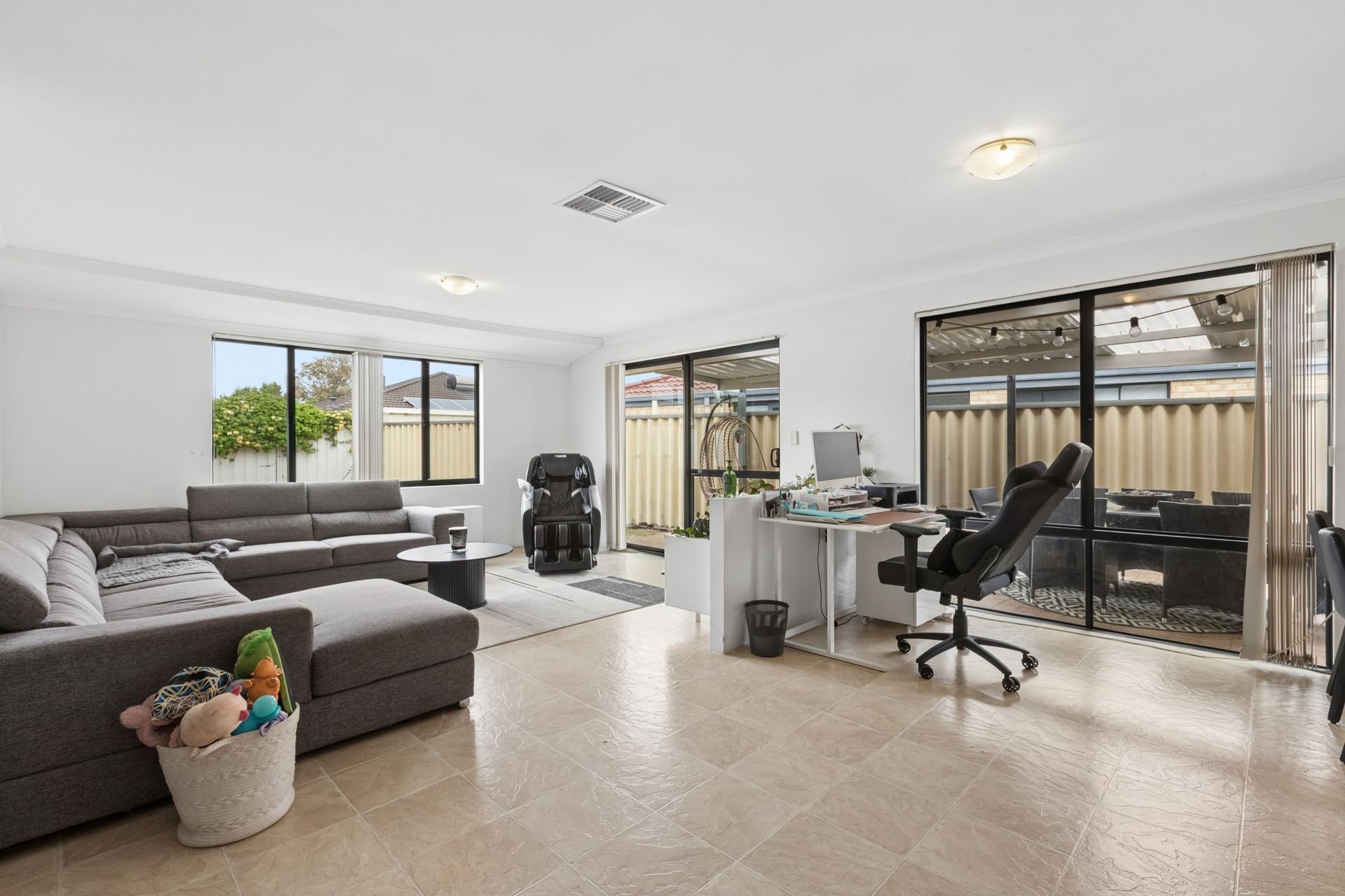 37 Riaza Parkway — photo 7 of 10
