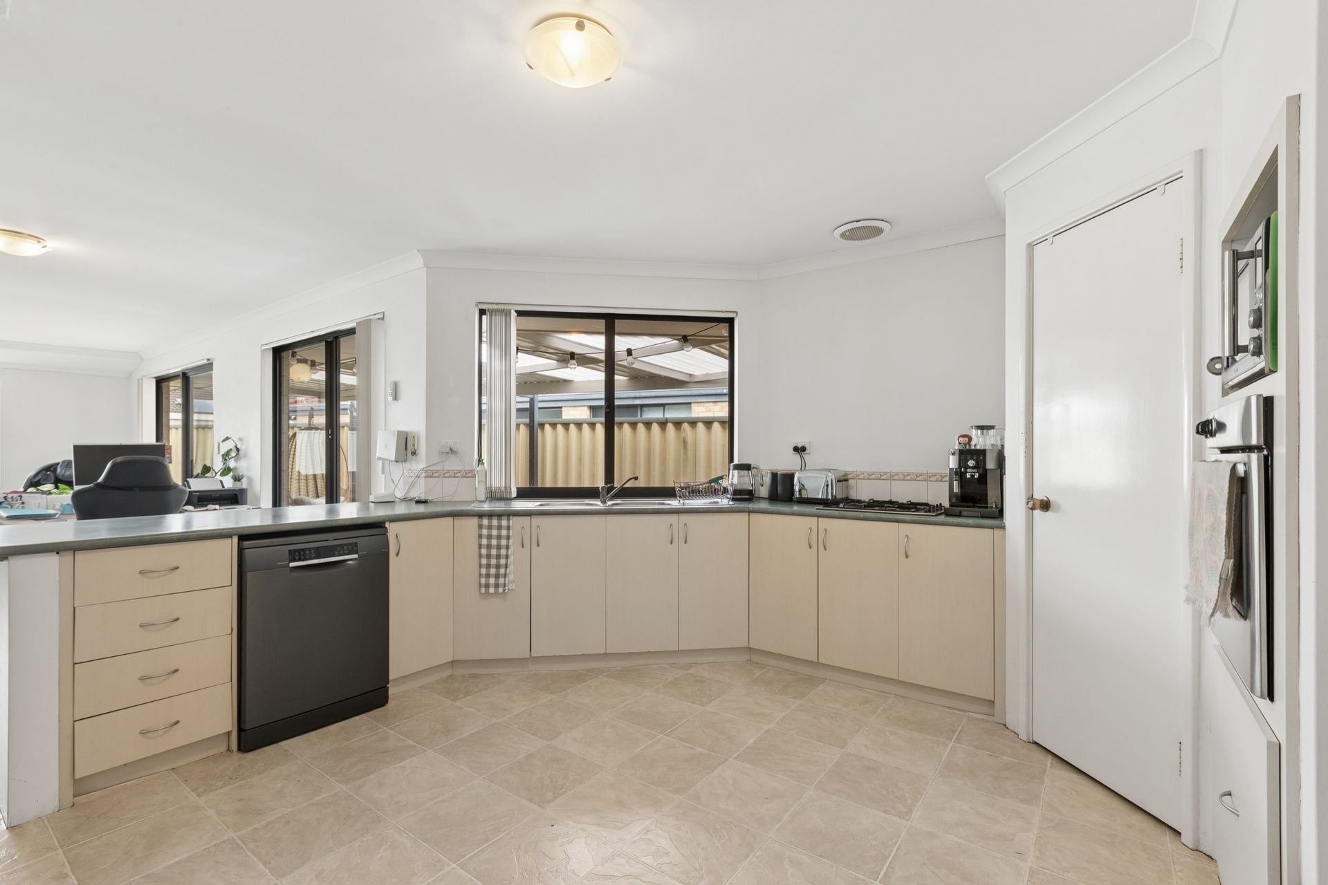 37 Riaza Parkway — photo 3 of 10