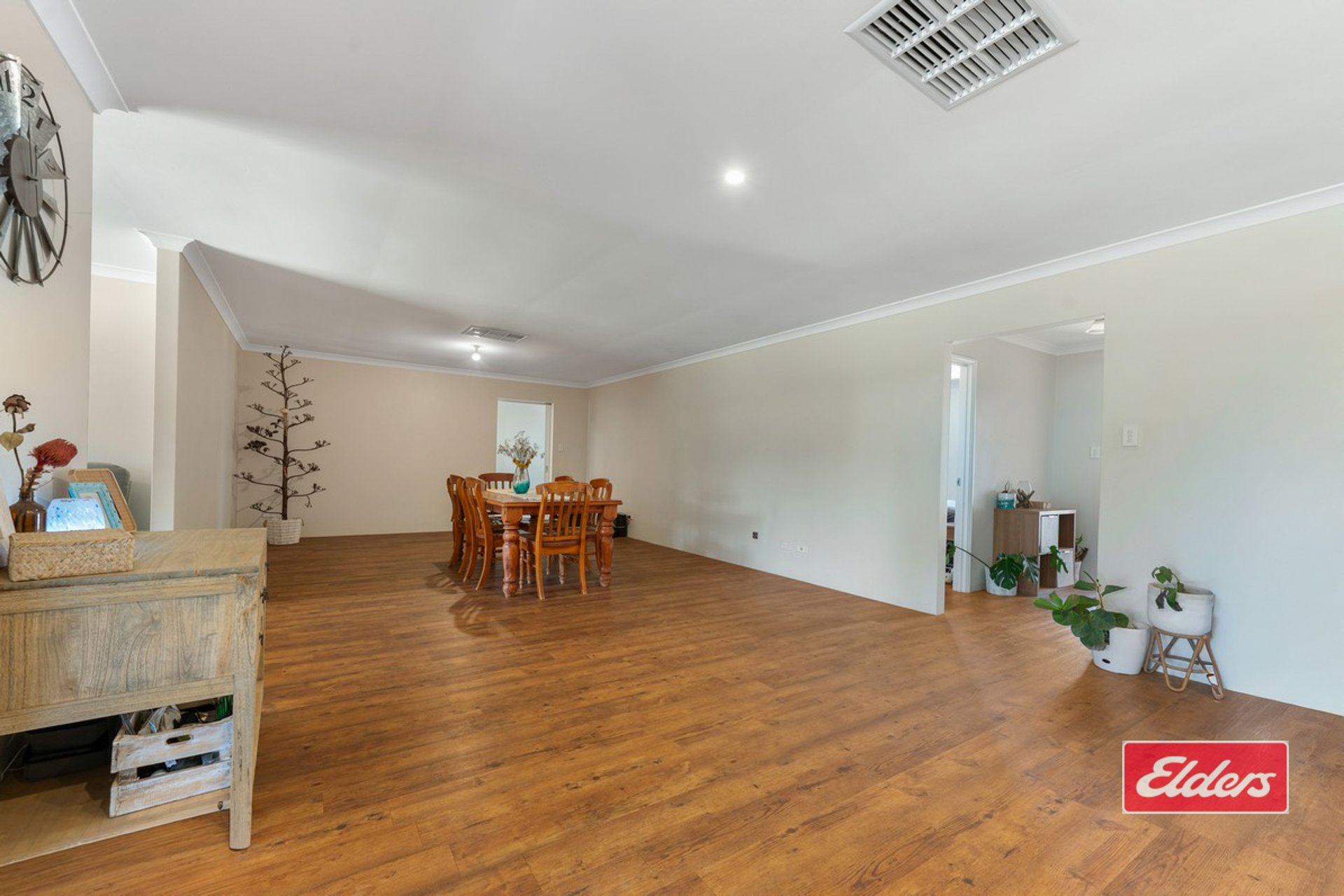 7 Horseshoe Court — photo 7 of 10