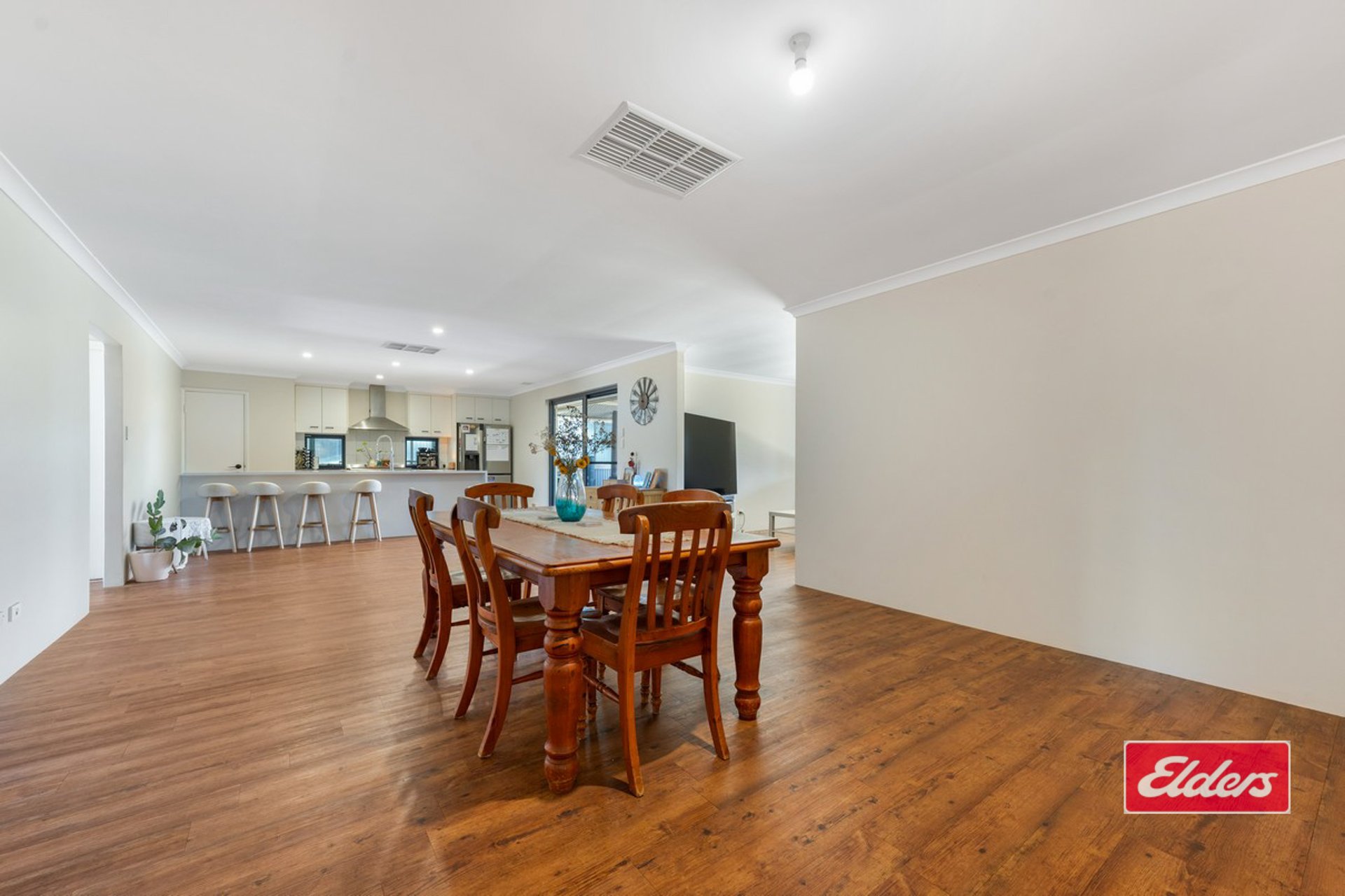 7 Horseshoe Court — photo 6 of 10