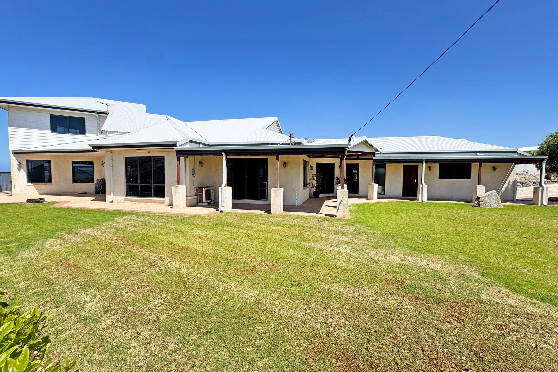 38 Collie Street — photo 3 of 10