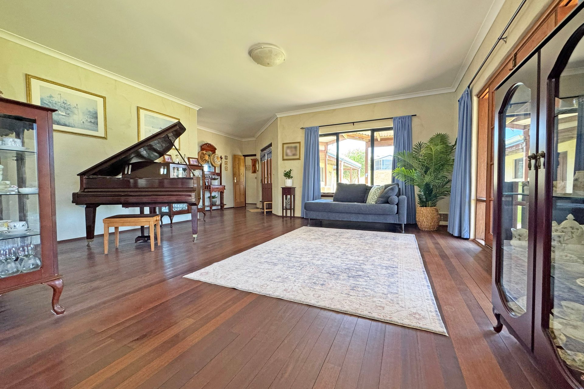 38 Collie Street — photo 6 of 10