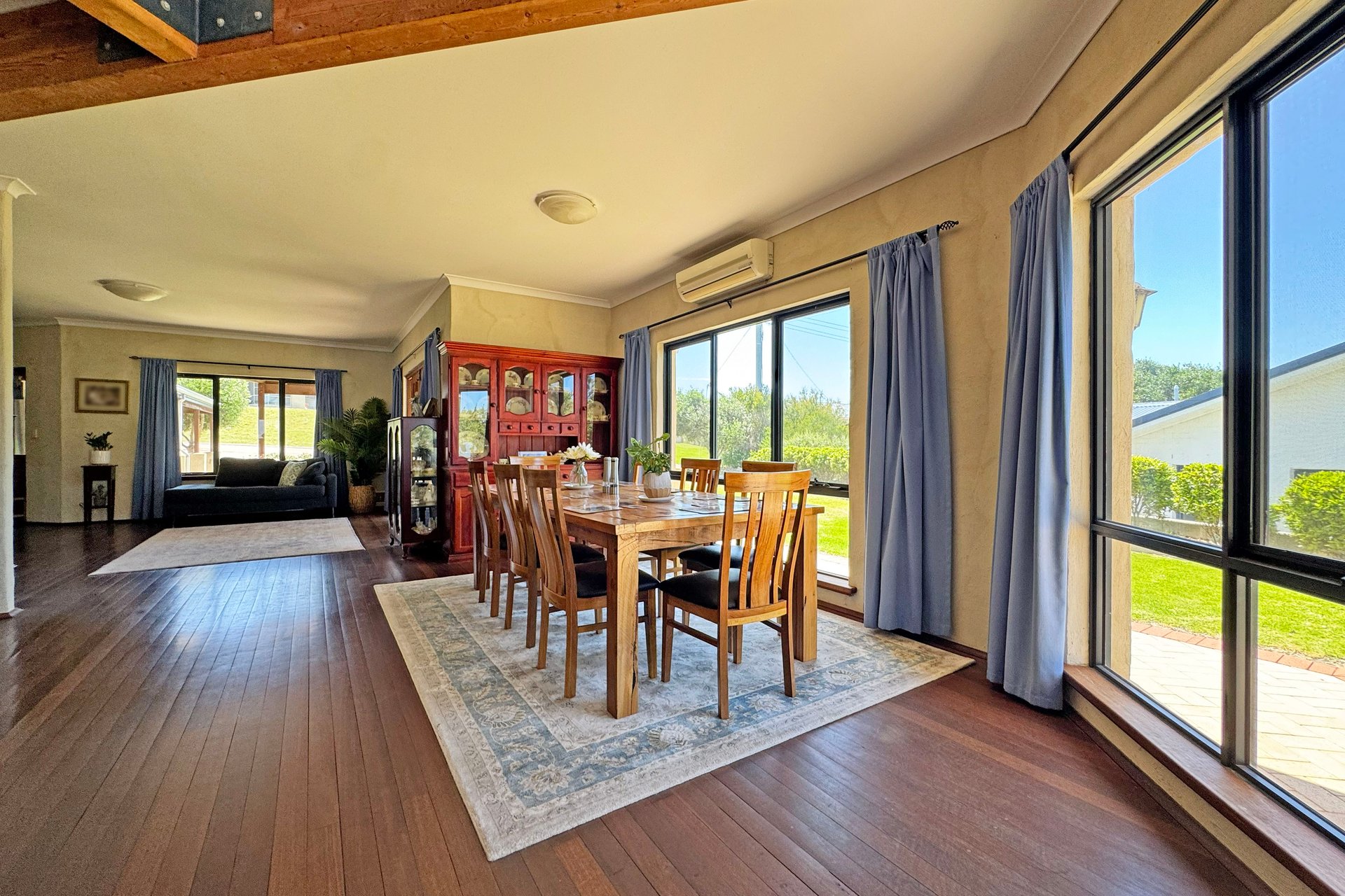 38 Collie Street — photo 7 of 10