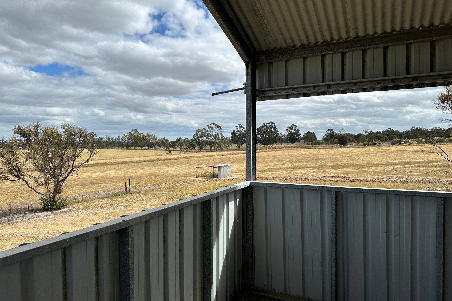Spencer Road — photo 10 of 10
