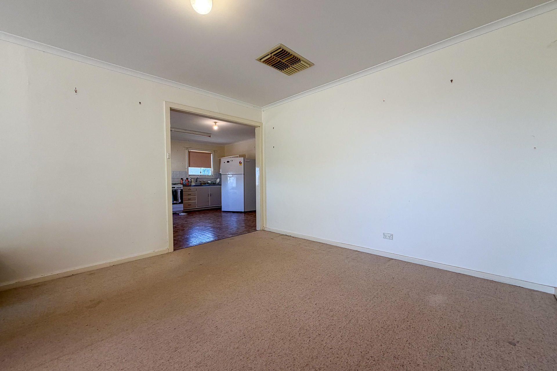 19 William Street — photo 4 of 10