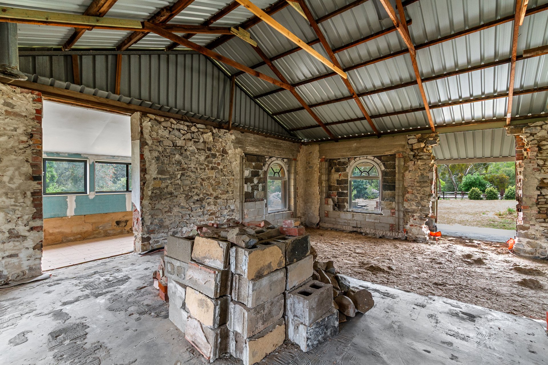 31 Main North Road — photo 8 of 10