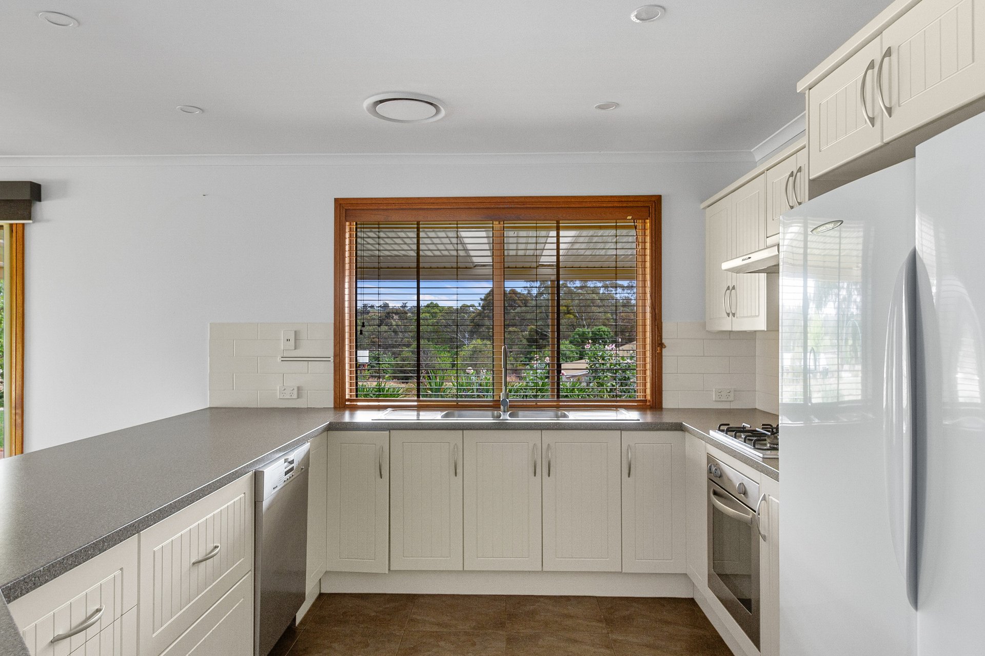 29 Main North Road — photo 6 of 10