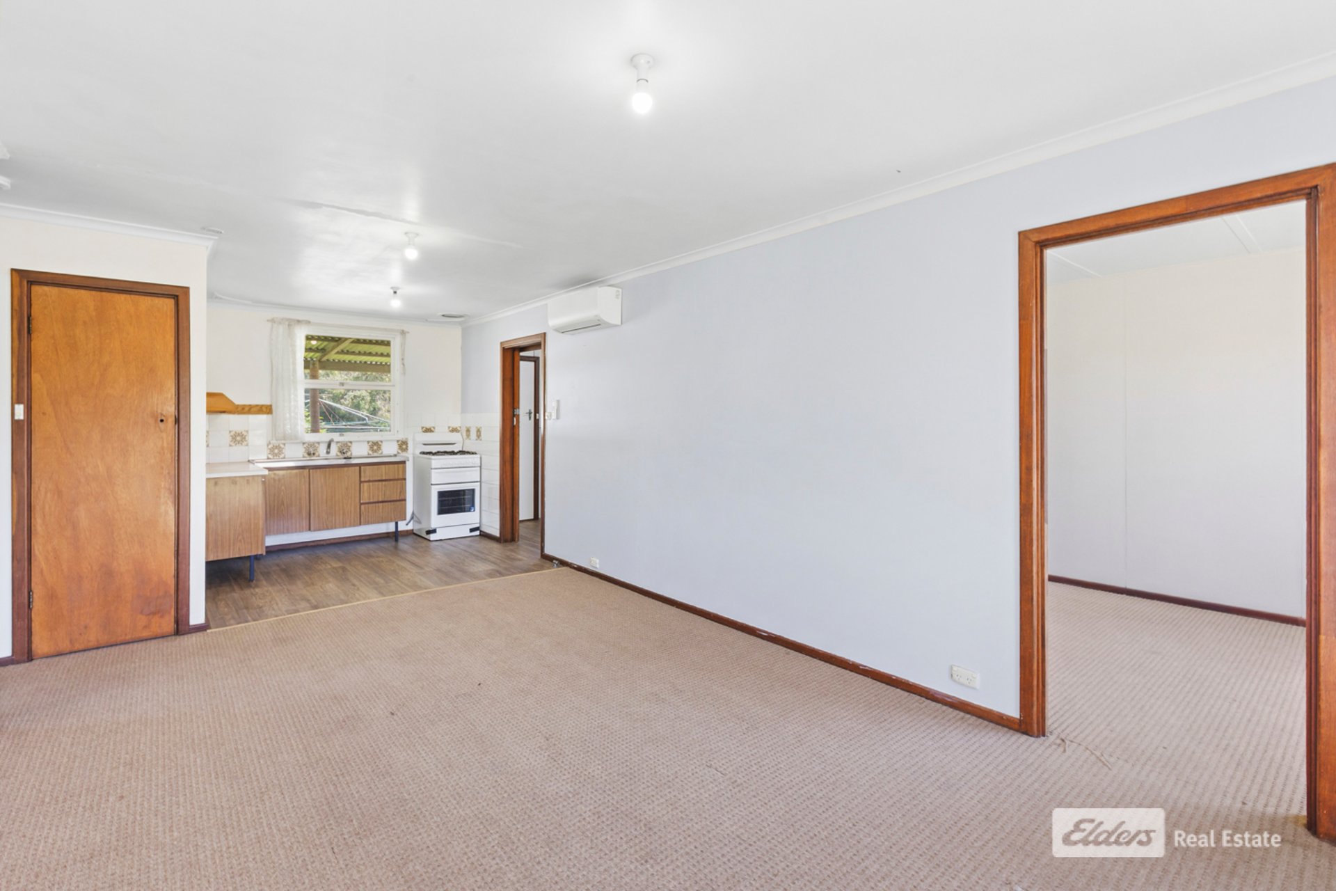 8 Leonora Street — photo 2 of 10