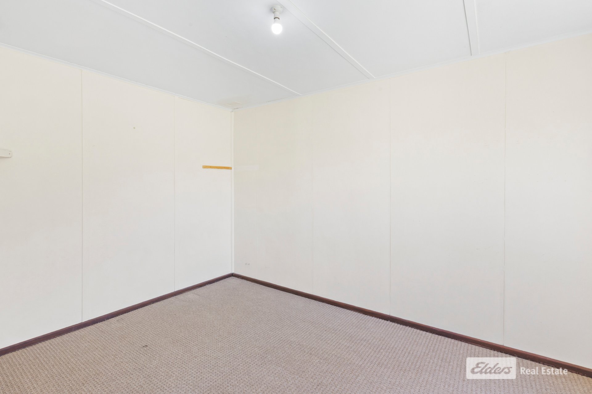 8 Leonora Street — photo 9 of 10