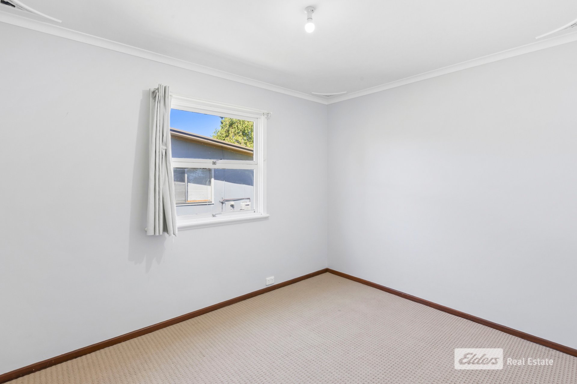8 Leonora Street — photo 10 of 10