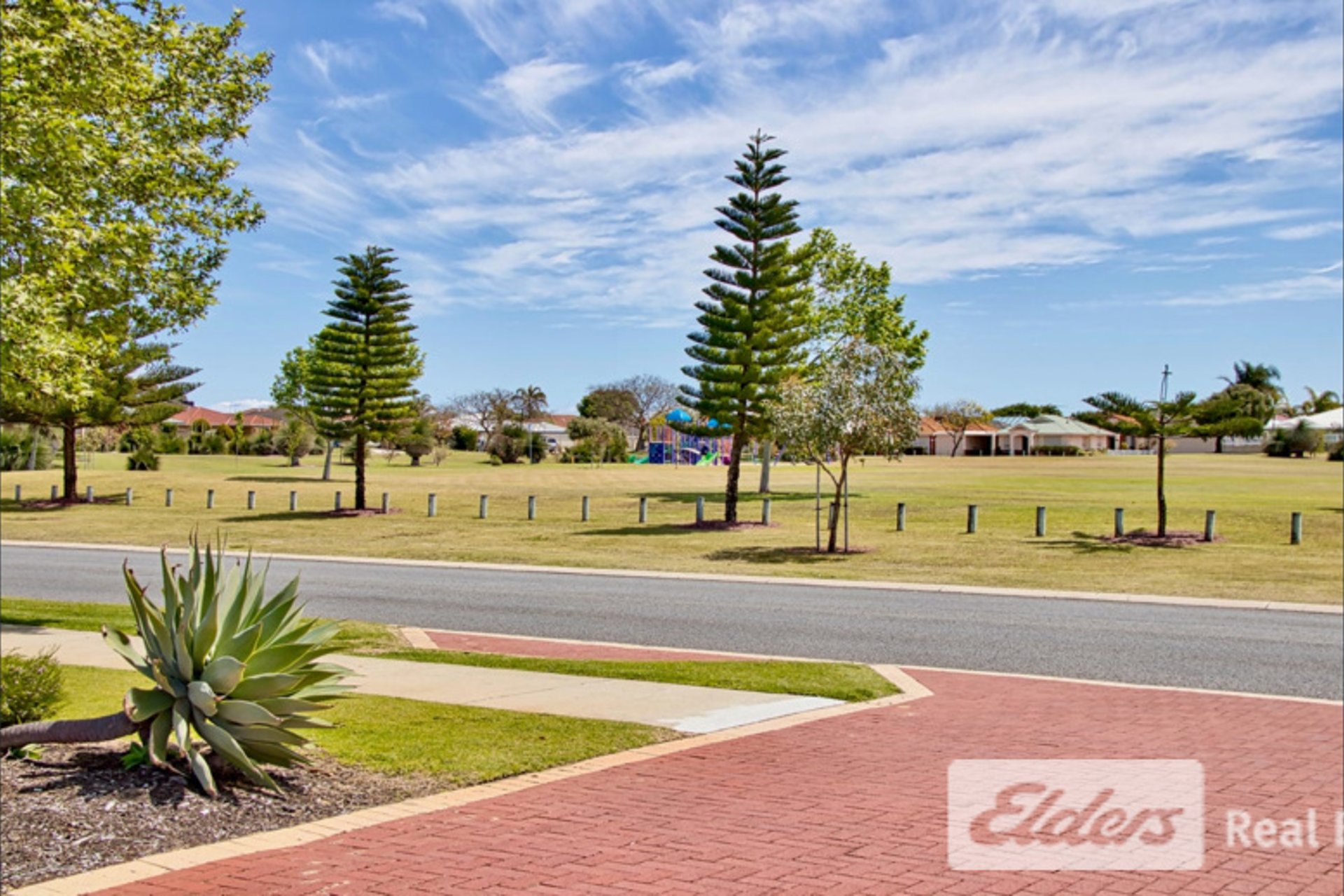 6/54 Gnangara Drive — photo 2 of 10