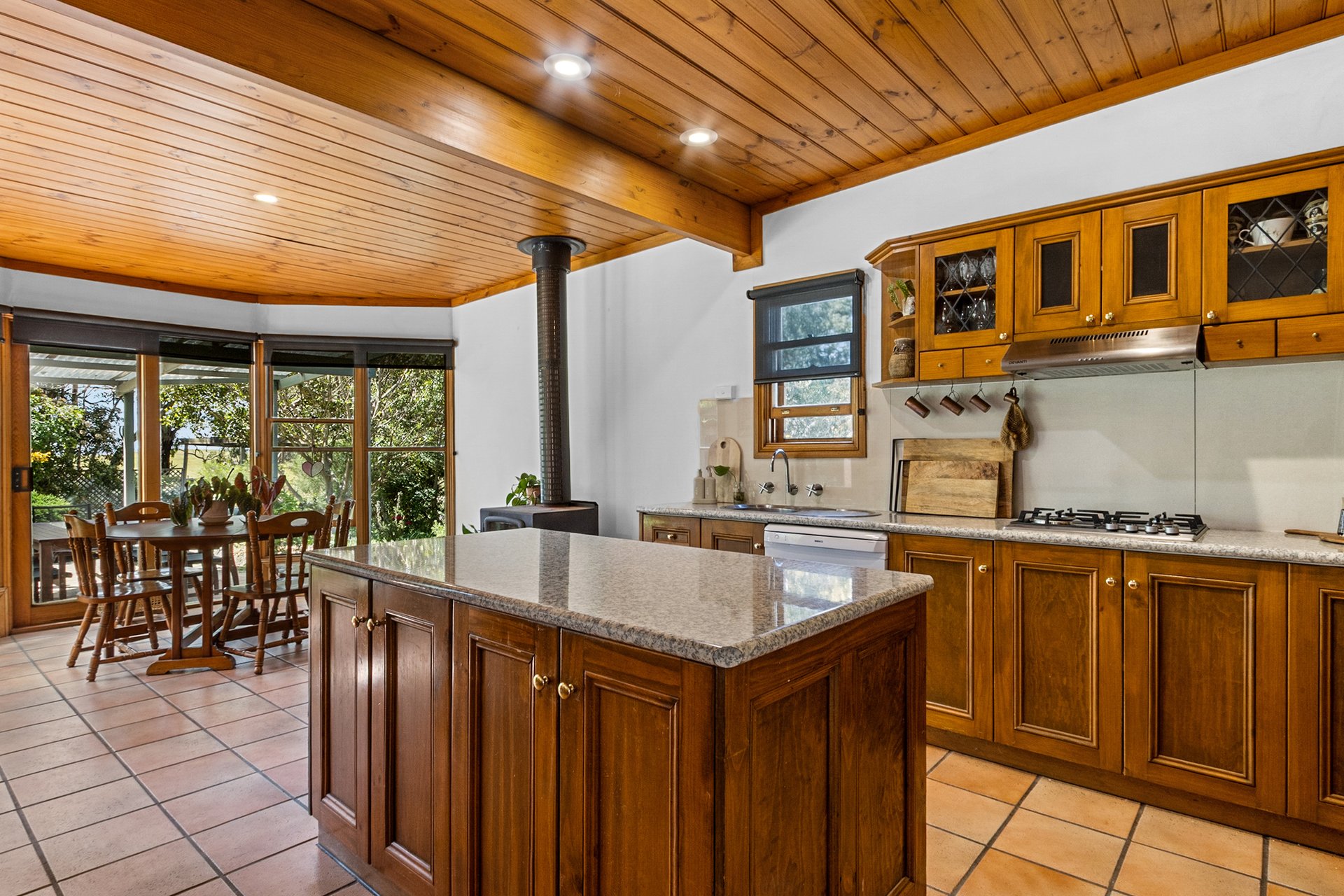 360 Quarry Road — photo 8 of 10