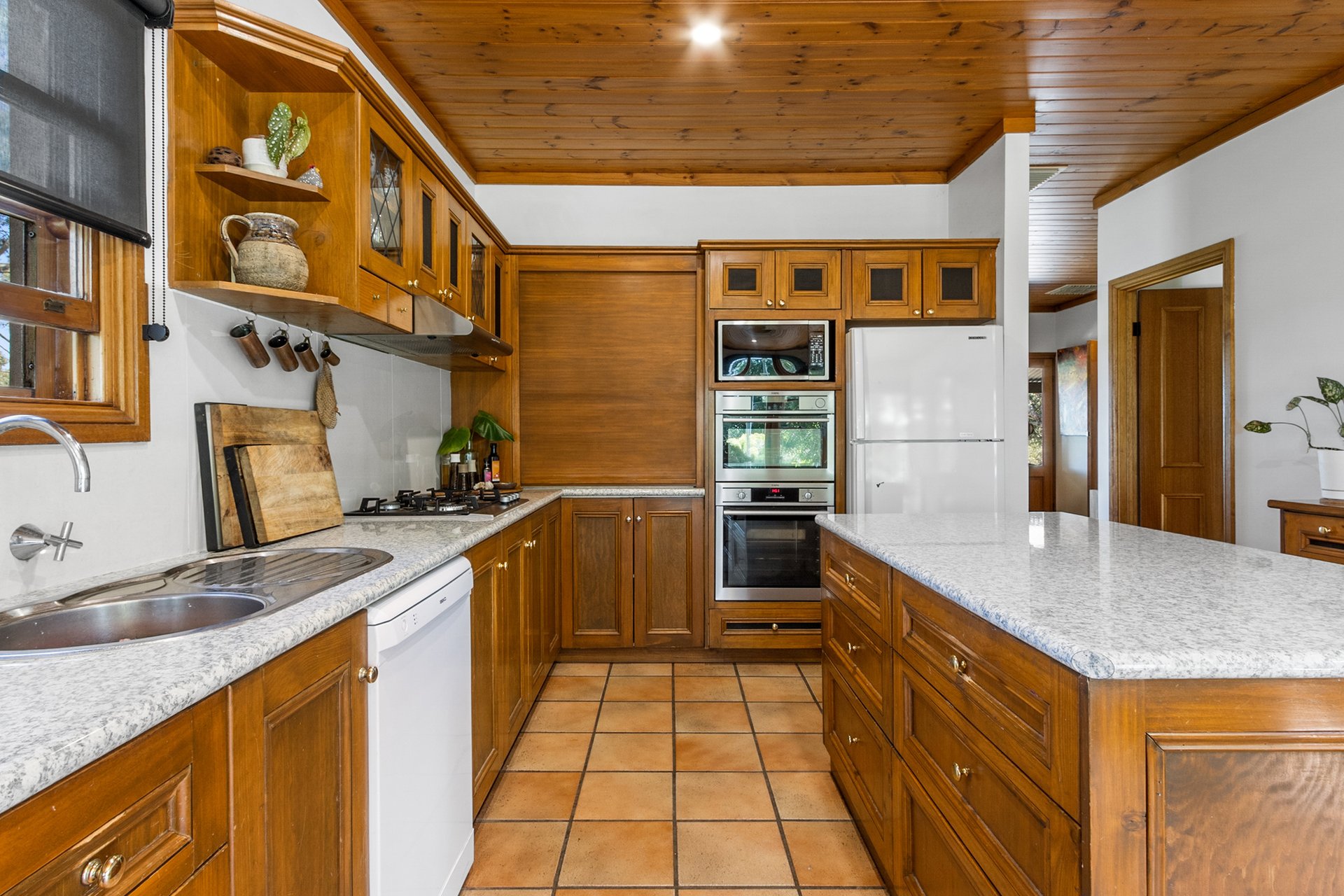 360 Quarry Road — photo 6 of 10