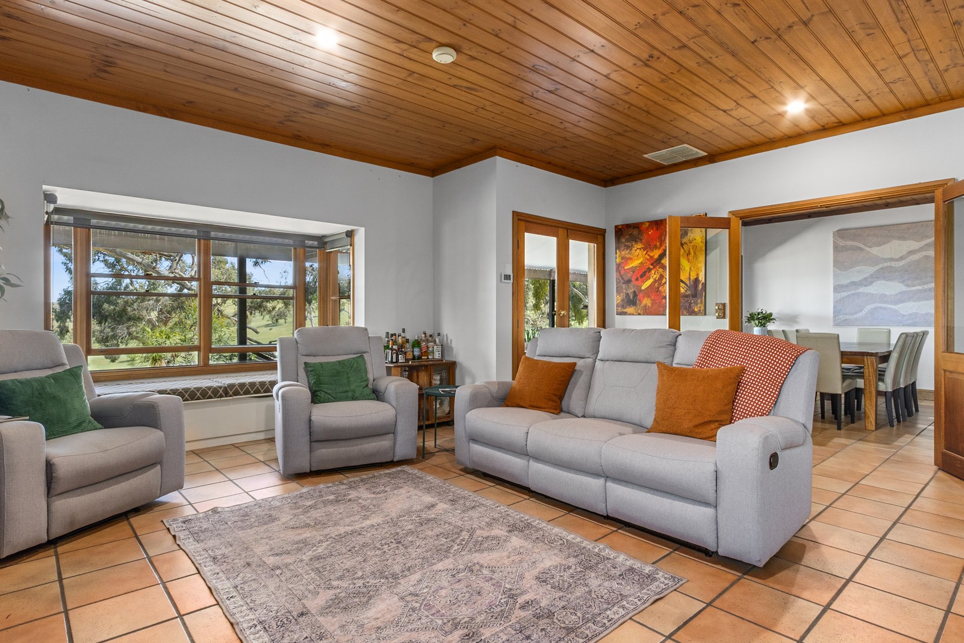 360 Quarry Road — photo 4 of 10
